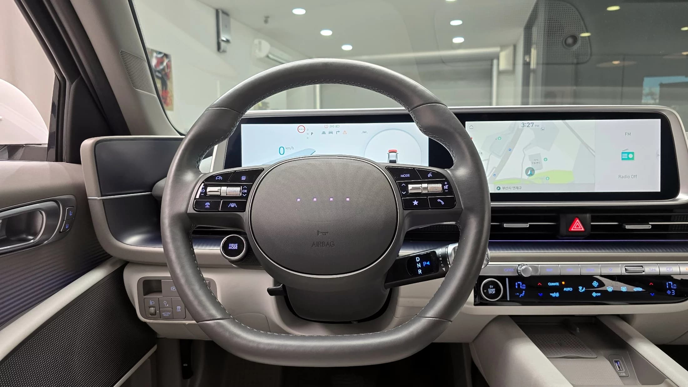 Hyundai Ioniq 6 Long Range AWD Exclusive +, электромобиль, 2023 г. 43384 км. — фото 14
