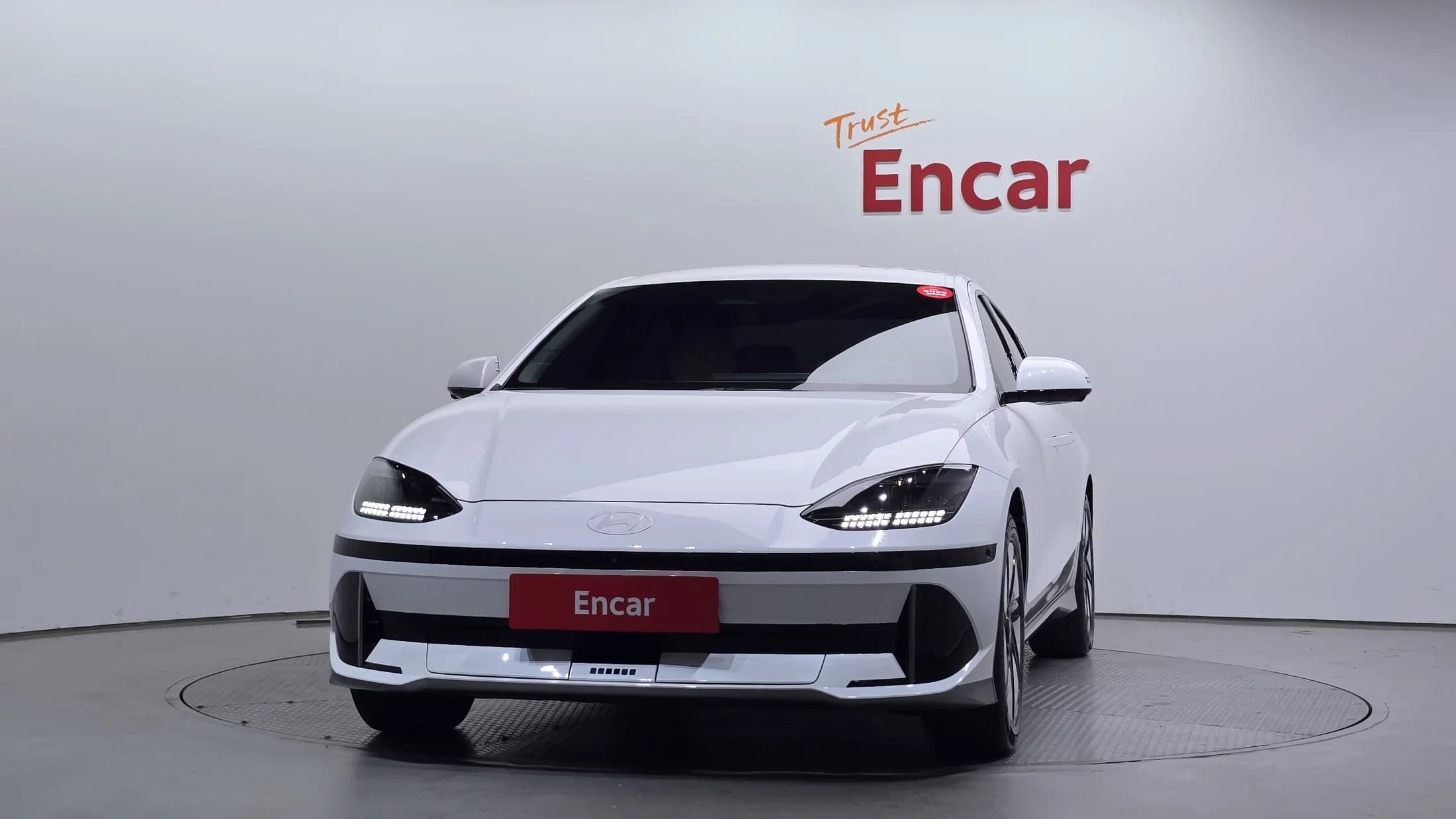 Hyundai Ioniq 6 Long Range AWD Exclusive +, электромобиль, 2023 г. 43384 км. — фото 3