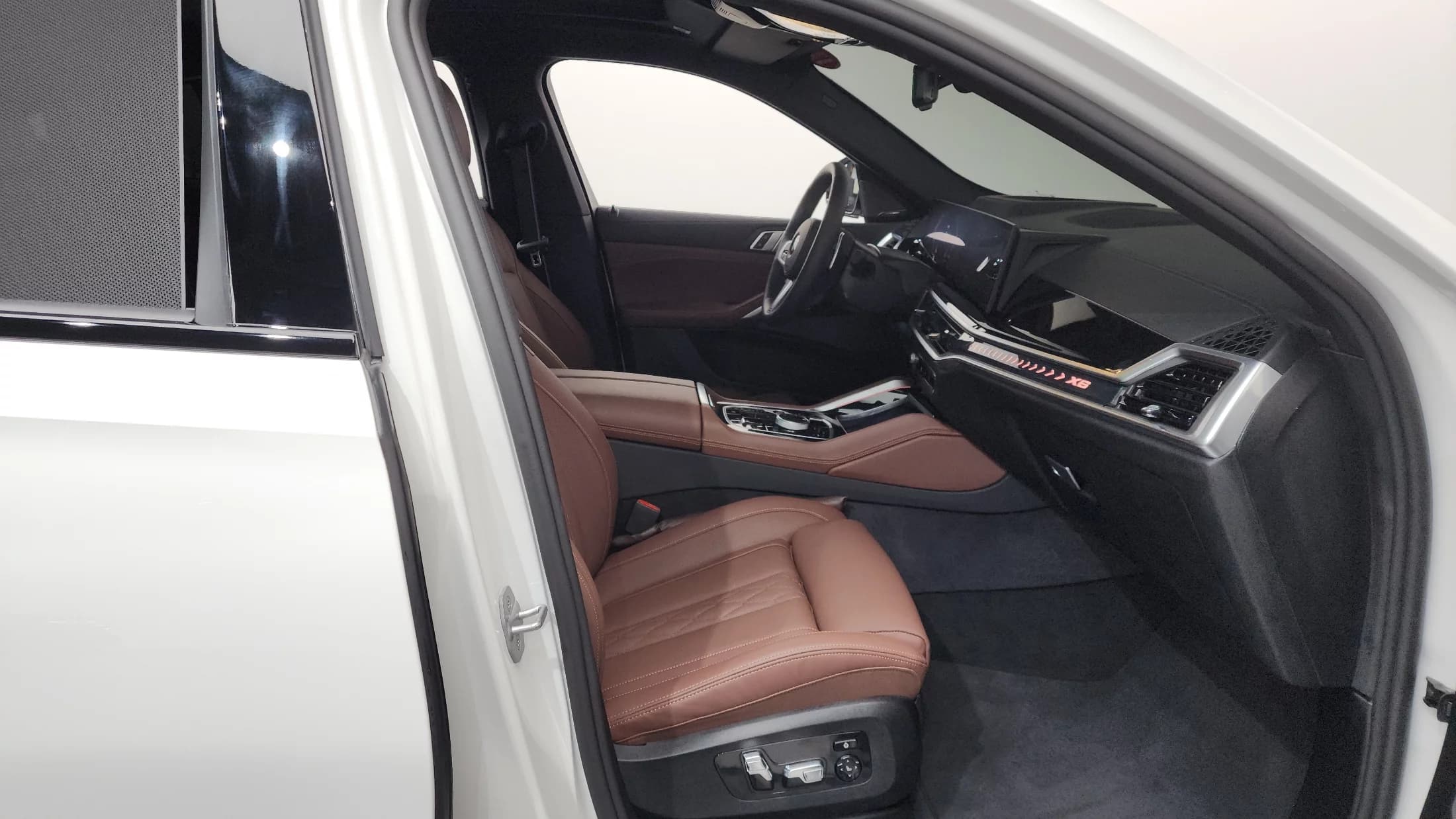 BMW X6 xDrive40d M Sport Online Exclusive, 2025 г. 8072 км. — фото 11