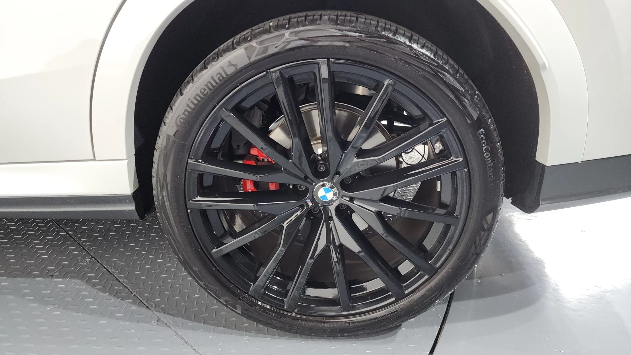 BMW X6 xDrive40d M Sport Online Exclusive, 2025 г. 8072 км. — фото 5