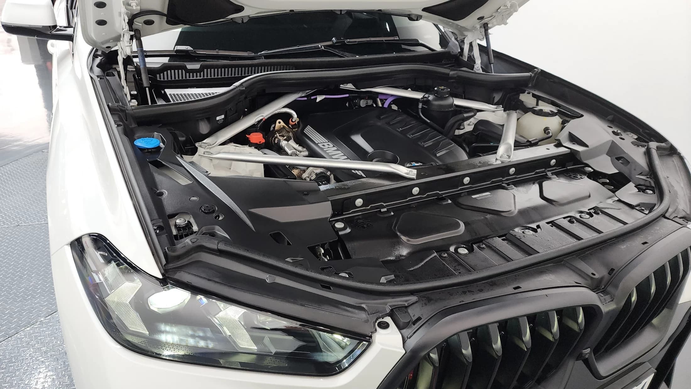 BMW X6 xDrive40d M Sport Online Exclusive, 2025 г. 8072 км. — фото 6
