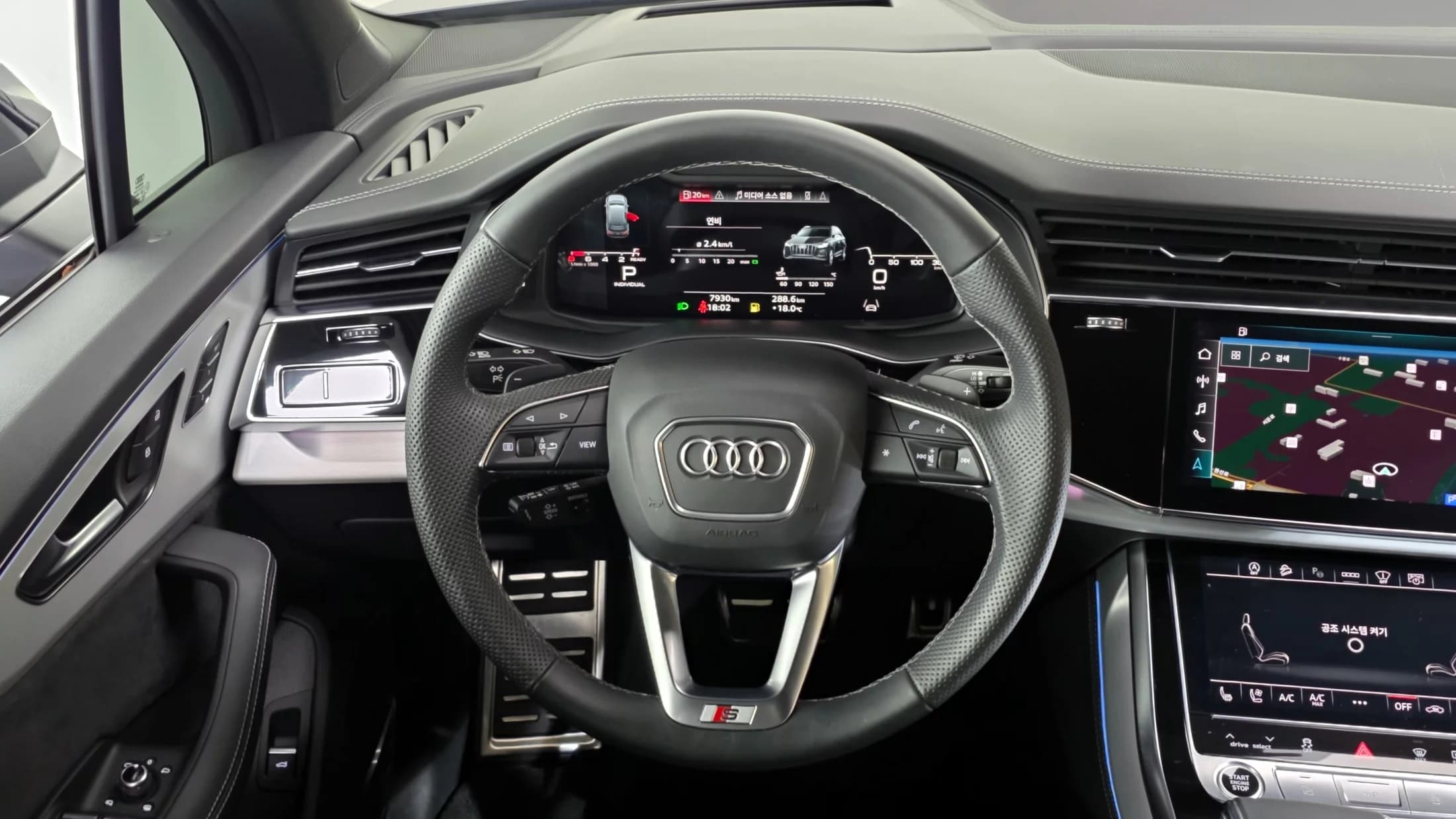 Audi Q7 55 TFSI Quattro Premium, 2023 г. 7957 км. — фото 13