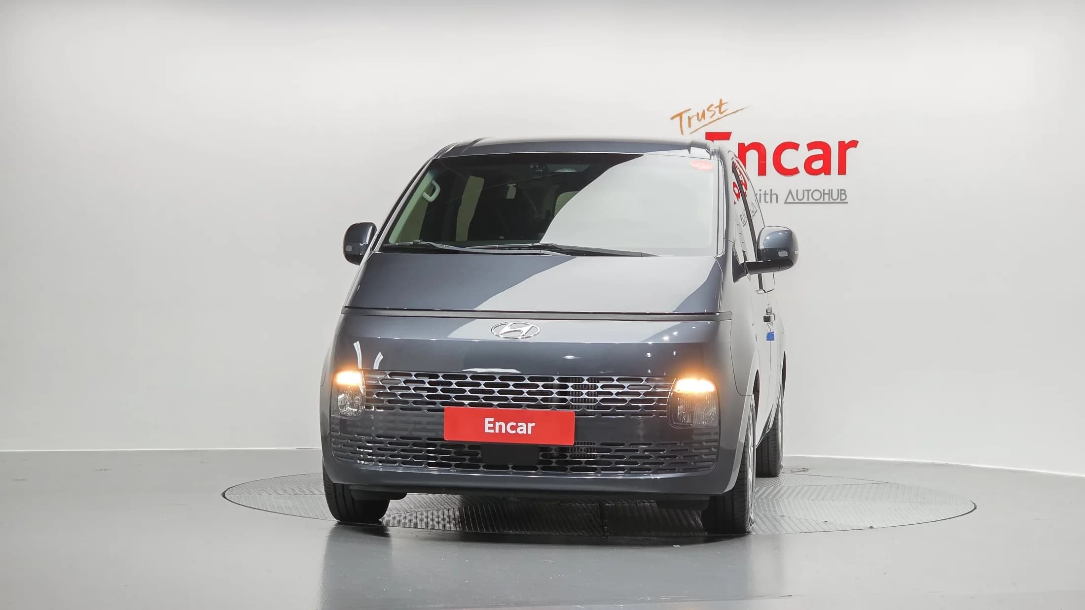 Hyundai Staria 4WD Tourer 11-Seater Modern, 2022 г. 3764 км. — фото 3