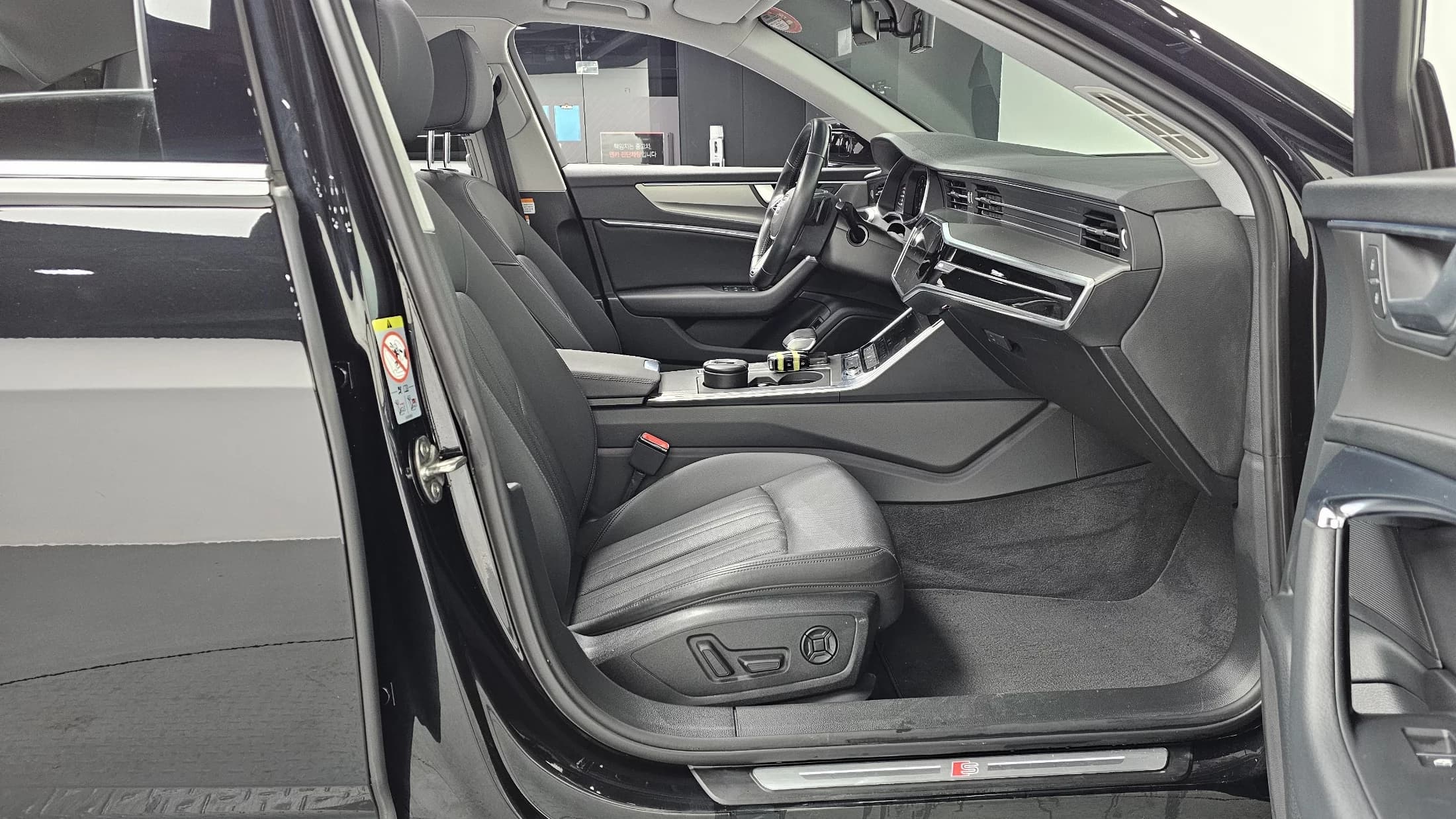 Audi A6 40 TDI, 2021 г. 57781 км. — фото 11