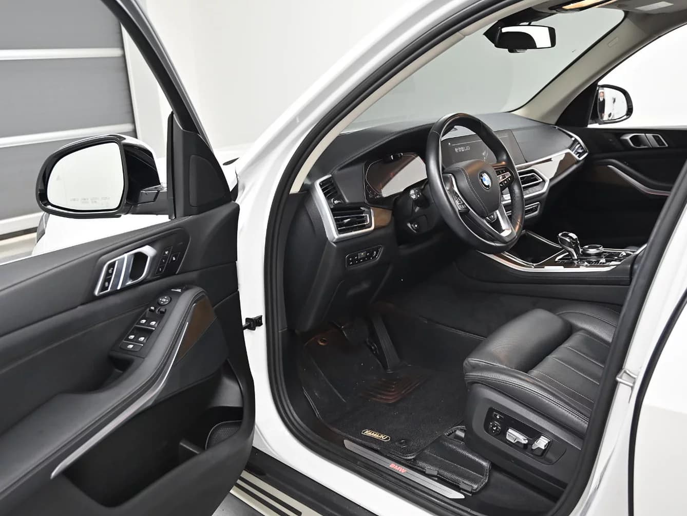 BMW X5 xDrive 30d xLine, 2021 г. 67312 км. — фото 11