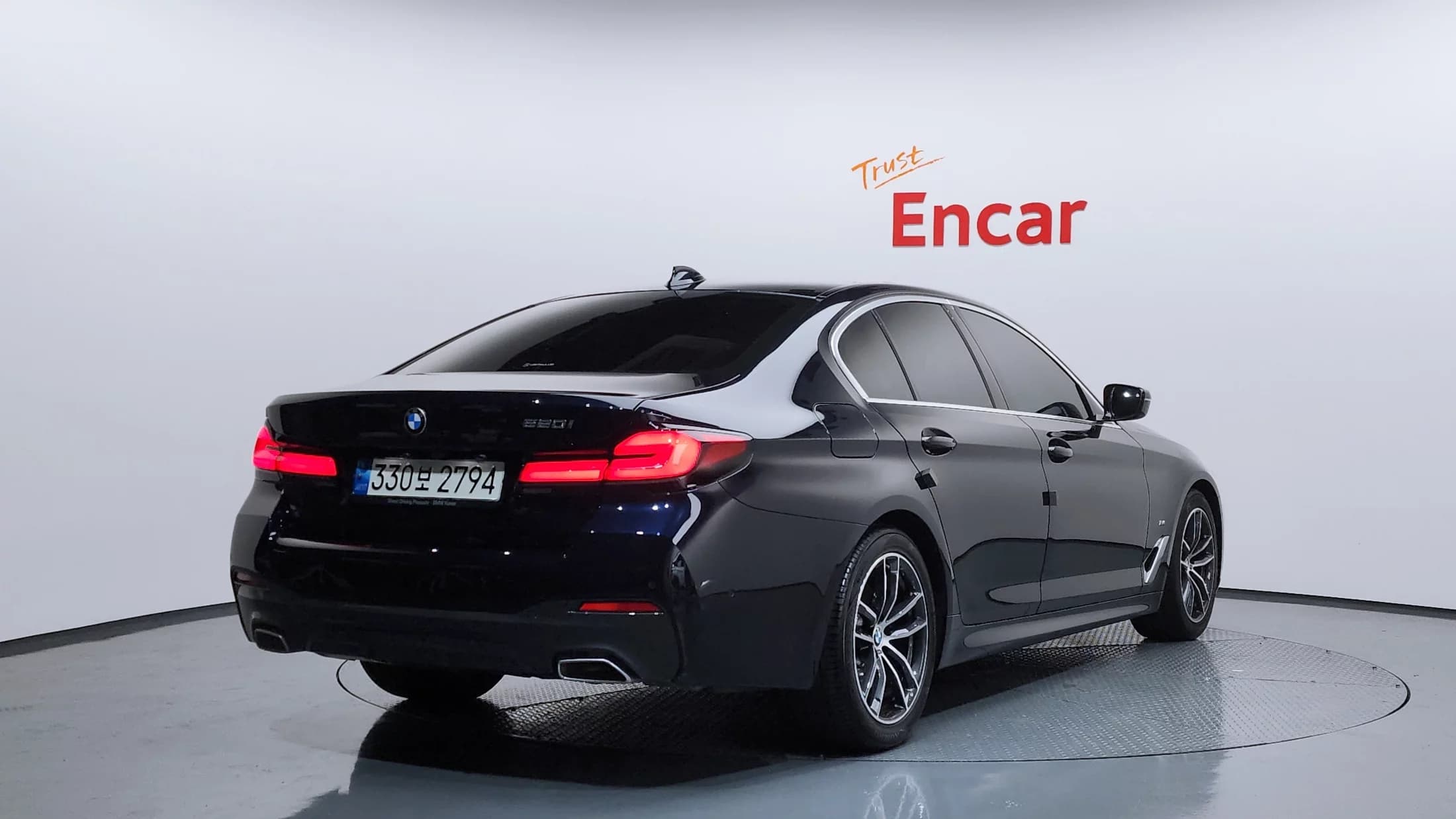 BMW 5-Series 520i M Sport, 2022 г. 25250 км. — фото 2