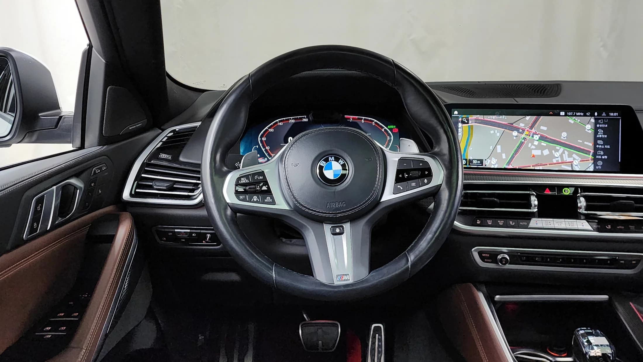 BMW X6 xDrive40i M Sport, 2023 г. 53502 км. — фото 13