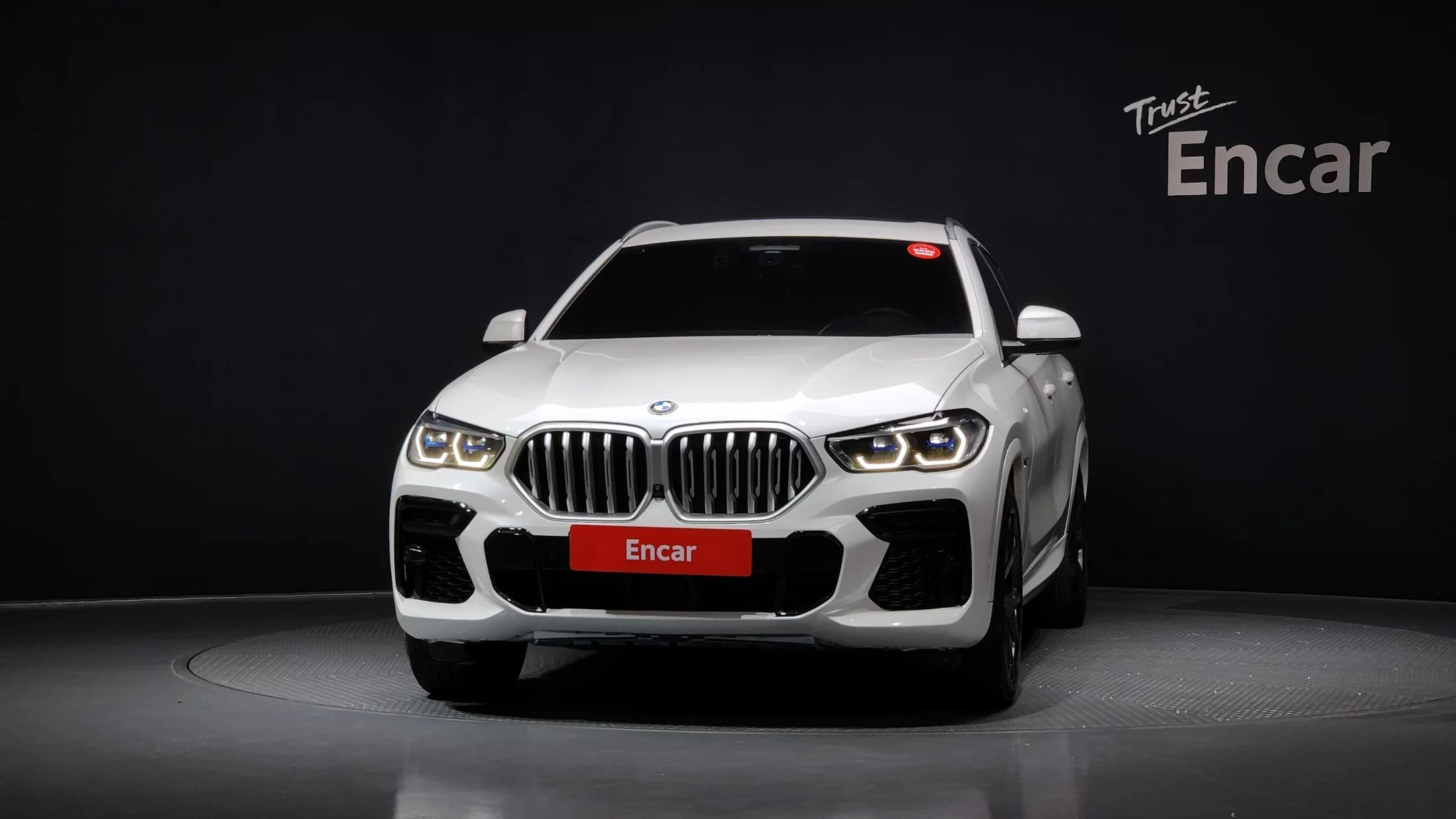 BMW X6 xDrive40i M Sport, 2023 г. 53502 км. — фото 3