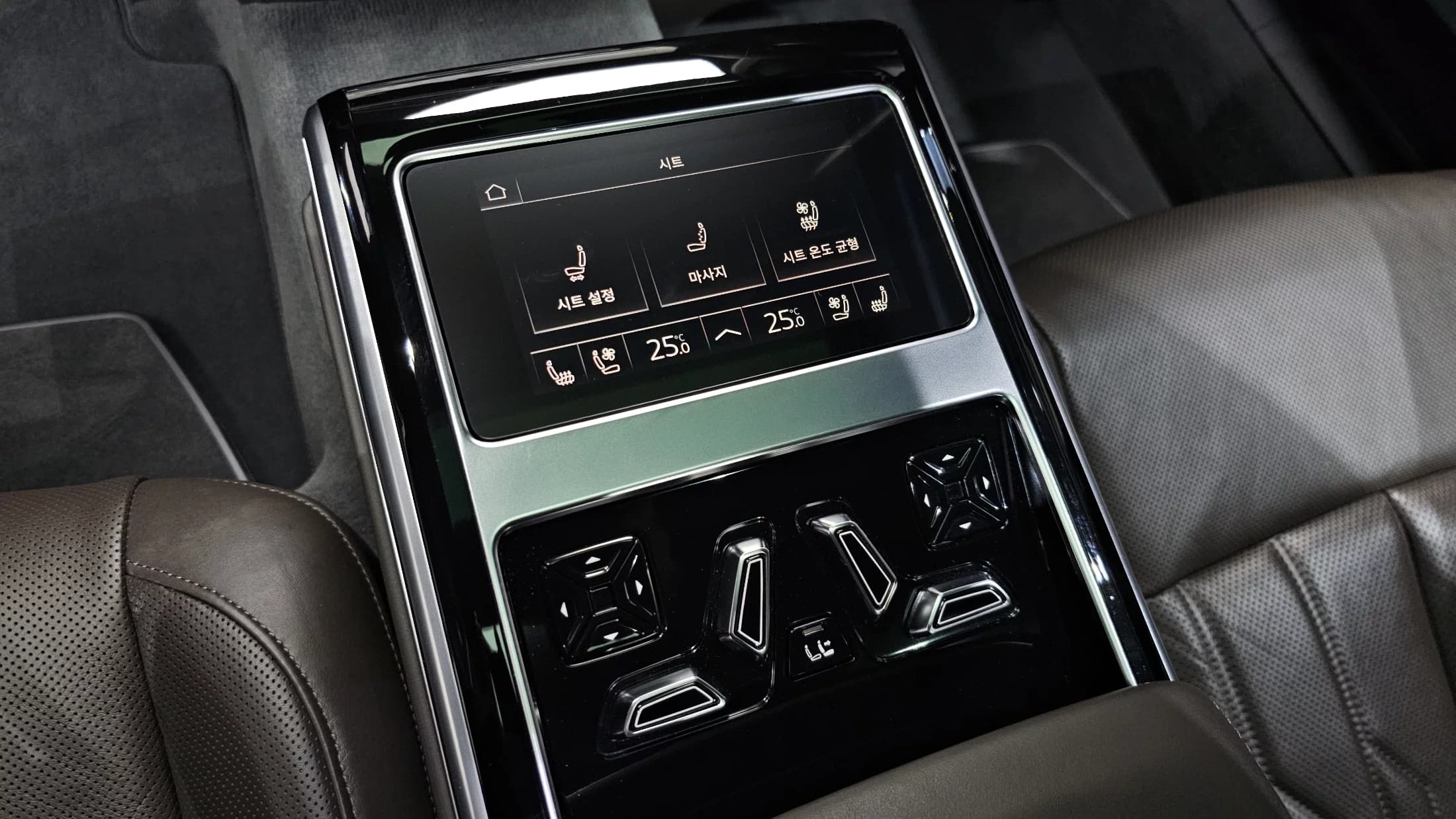 Audi A8 55 TFSI Quattro LWB, 2021 г. 79465 км. — фото 36