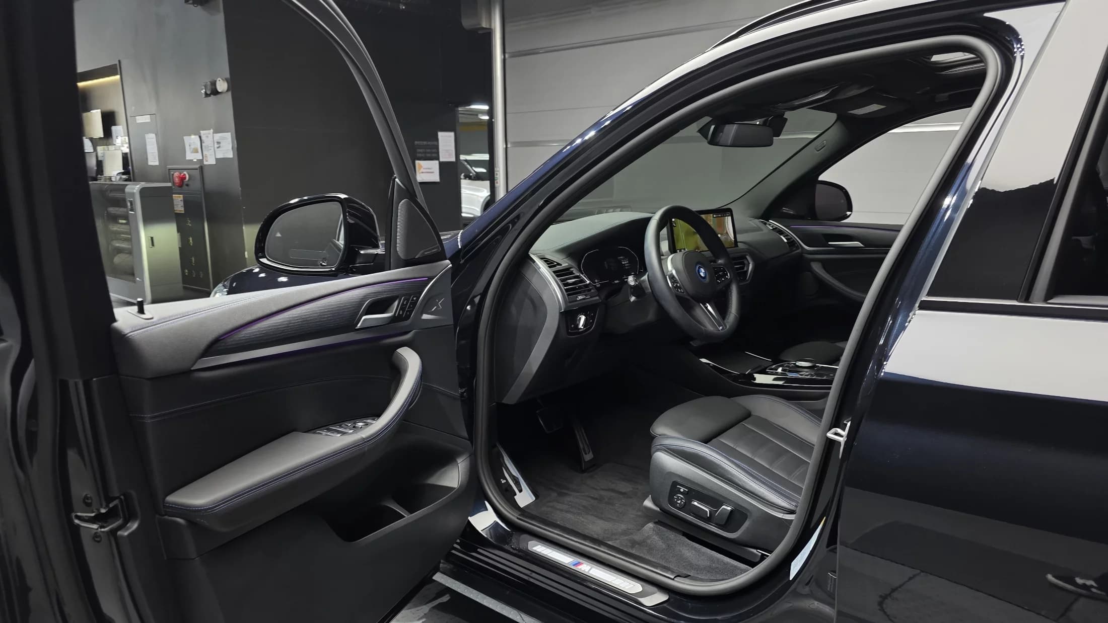 BMW iX3 M Sports, электромобиль, 2025 г. 18081 км. — фото 11