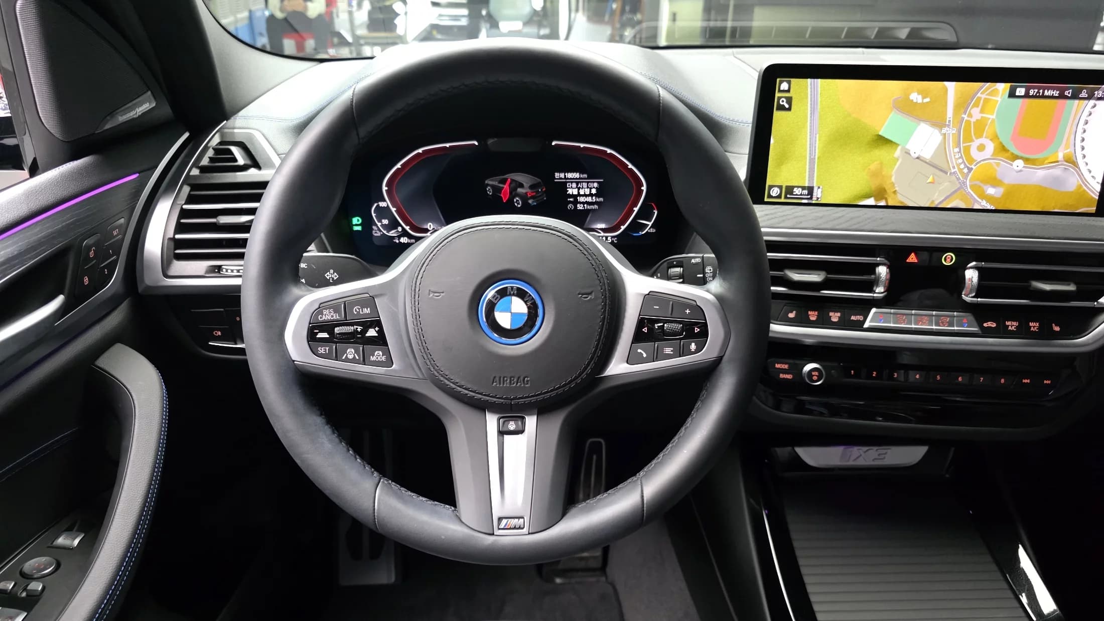 BMW iX3 M Sports, электромобиль, 2025 г. 18081 км. — фото 13