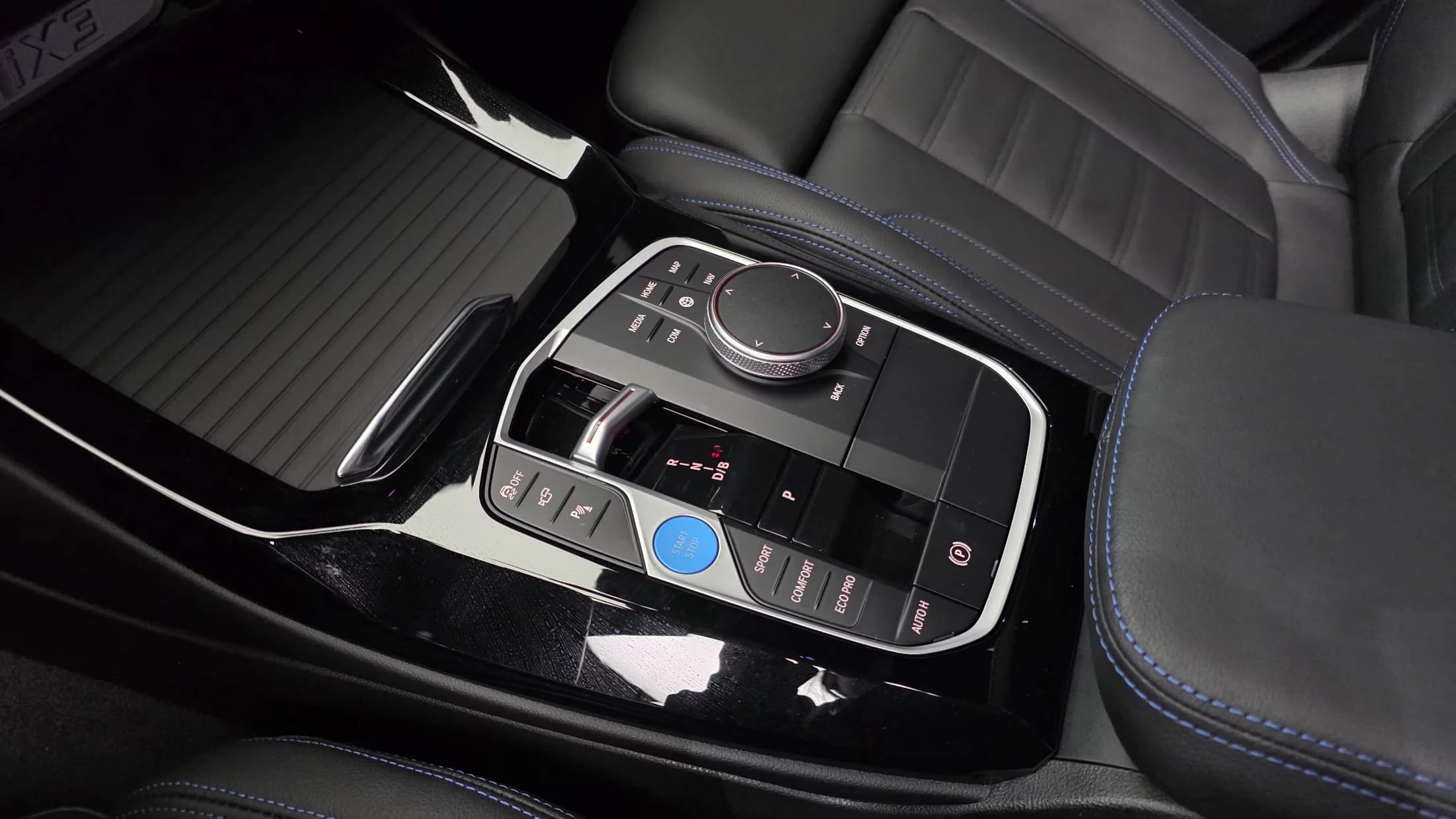 BMW iX3 M Sports, электромобиль, 2025 г. 18081 км. — фото 9