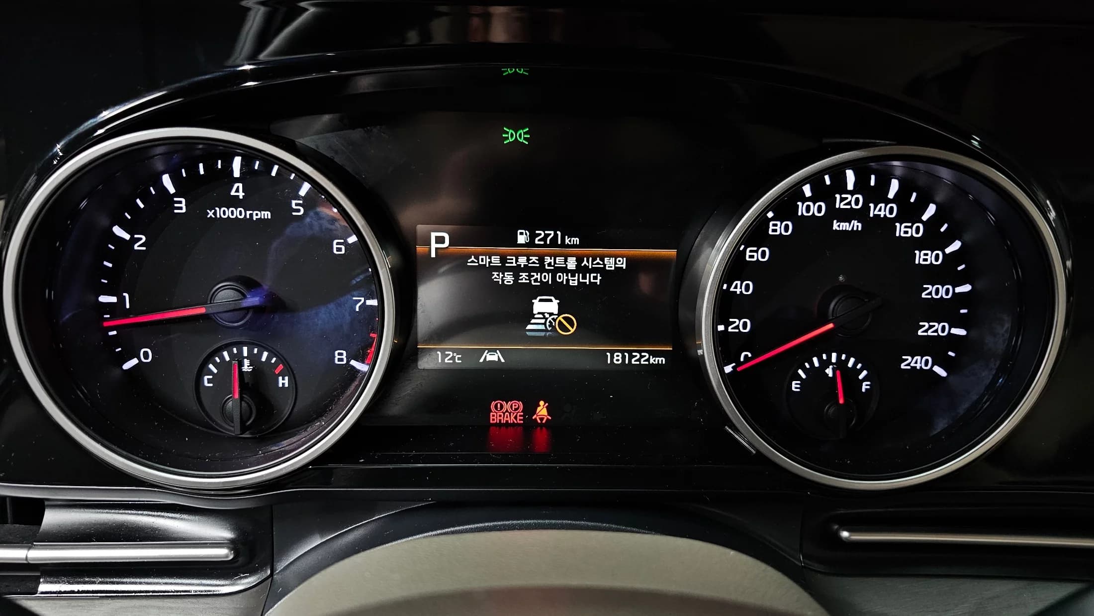 Kia Carnival Gasoline 9-Seater Prestige, 2021 г. 18219 км. — фото 8
