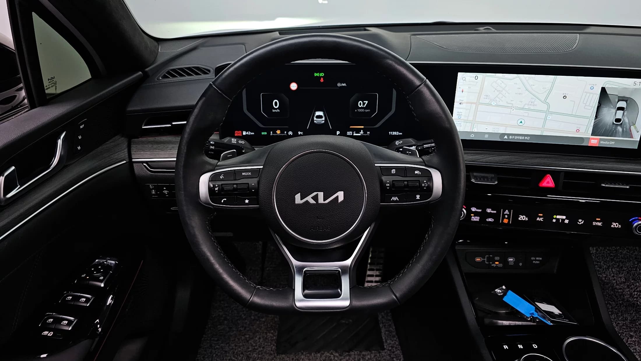 Kia K5 (Киа Оптима) 1.6 Turbo Signature, 2023 г. 11539 км. — фото 13