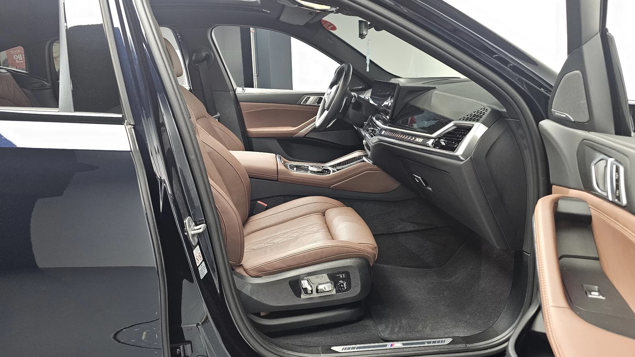 BMW X6 xDrive40i M Sport, 2024 г. 14086 км. — фото 11