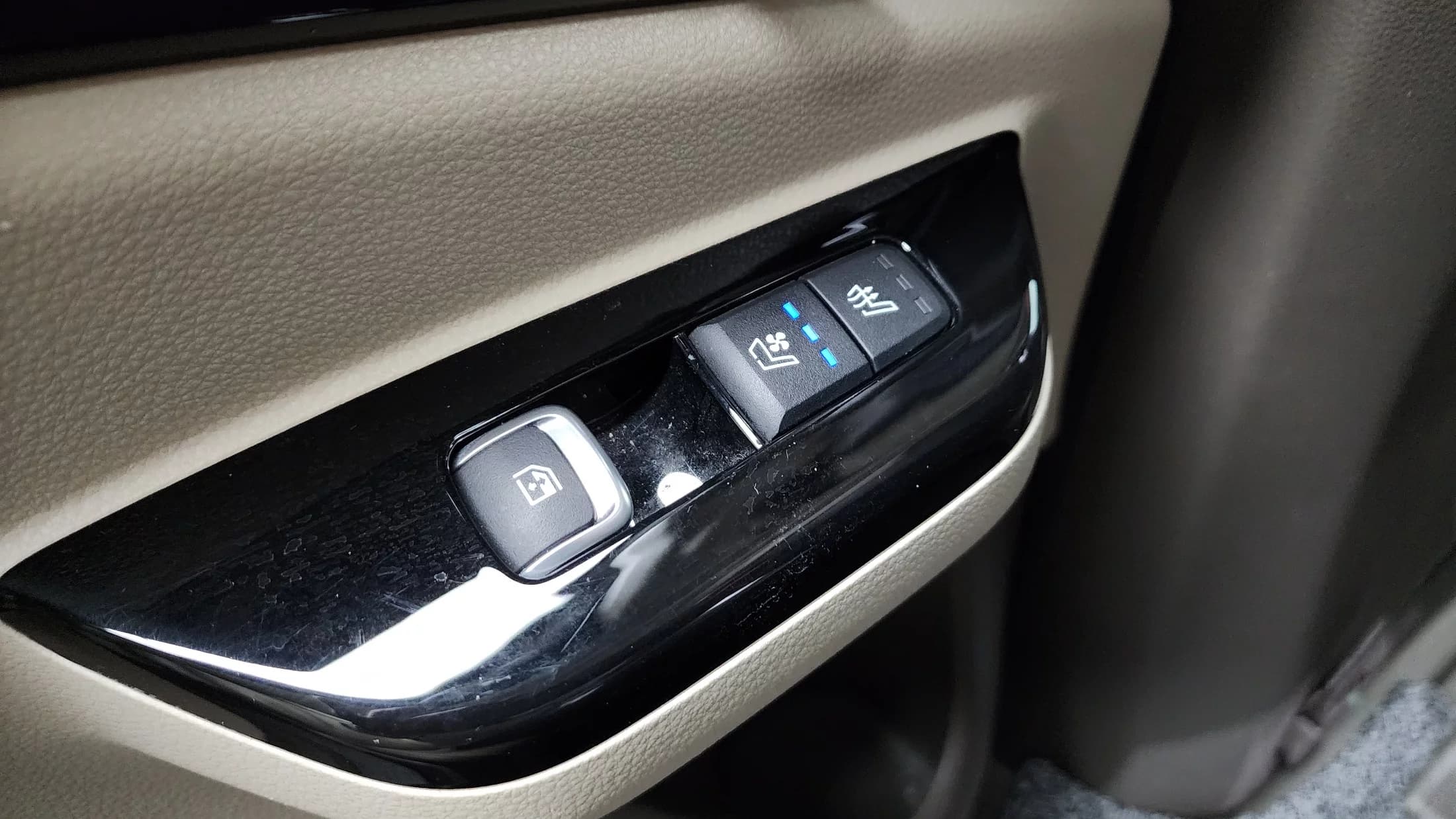 Kia Carnival 9-Seater Signature, 2021 г. 93606 км. — фото 18