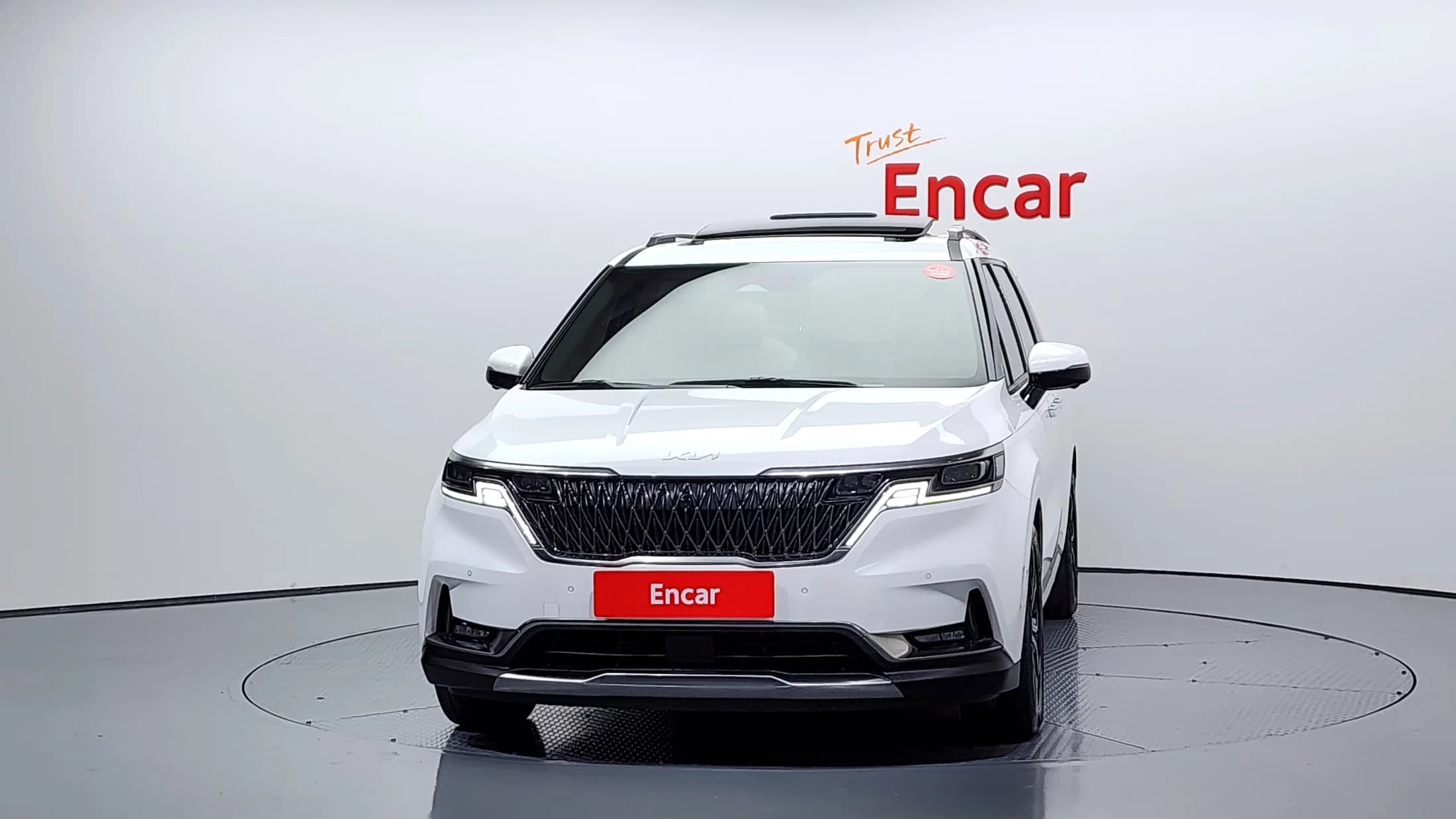 Kia Carnival 9-Seater Signature, 2021 г. 93606 км. — фото 3