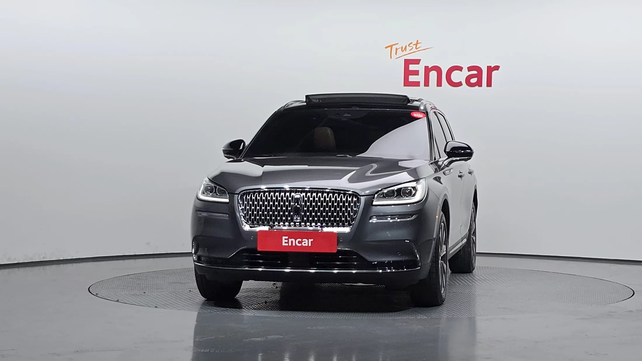 Lincoln Corsair 2.0 Reserve AWD, 2021 г. 30659 км. — фото 3