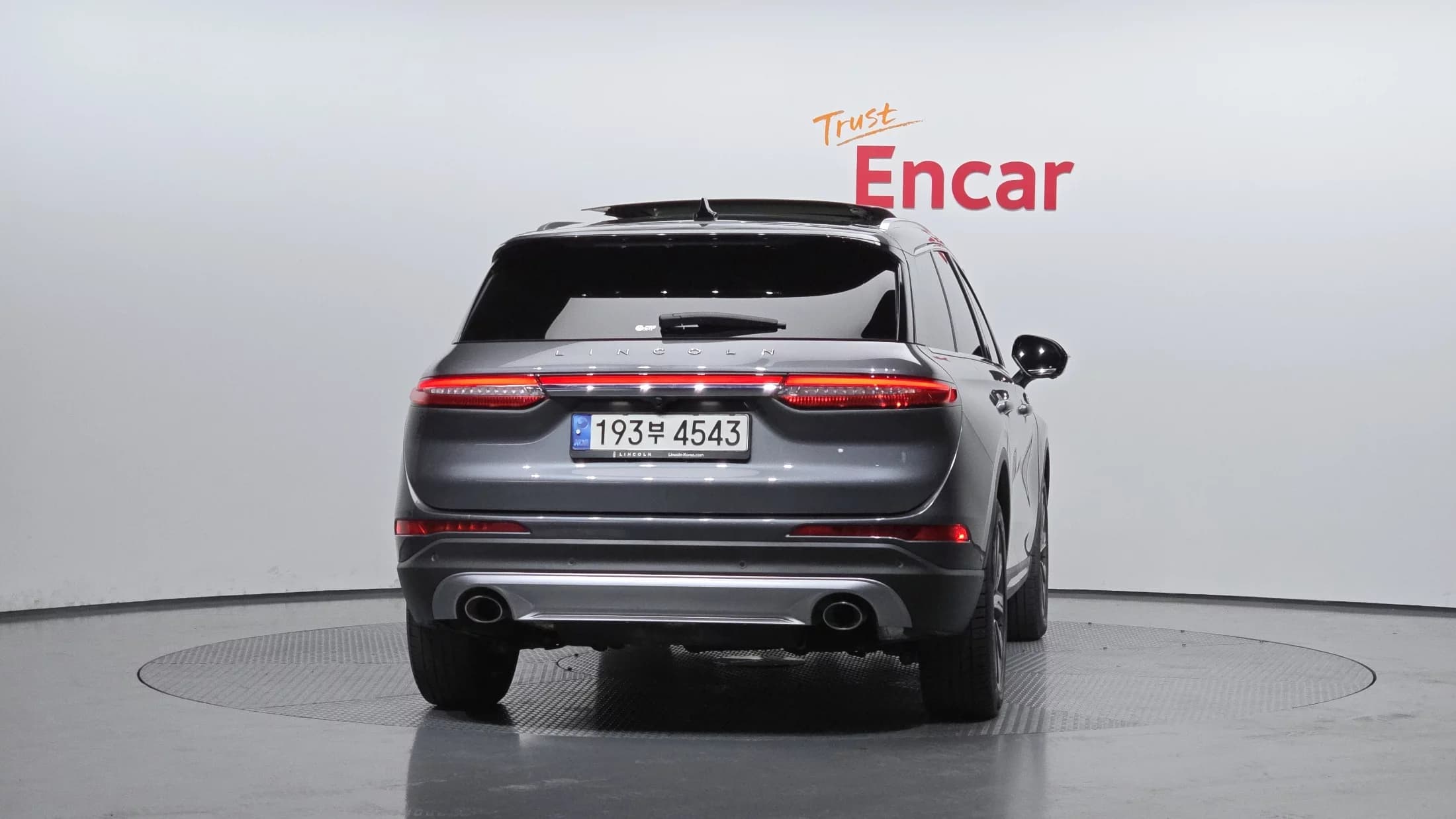 Lincoln Corsair 2.0 Reserve AWD, 2021 г. 30659 км. — фото 4