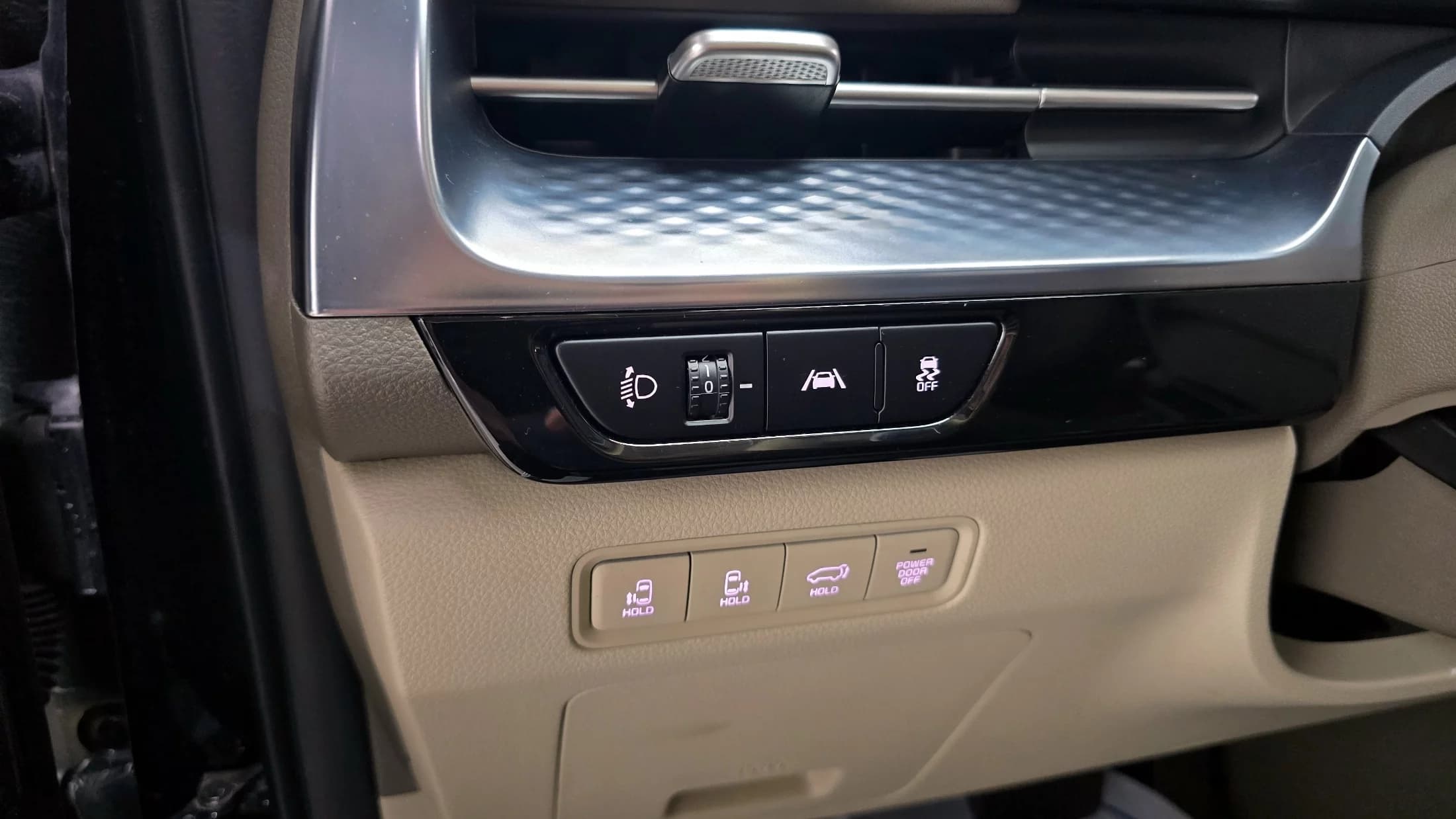 Kia Carnival Gasoline 9-Seater Hi-Limousine Signature, 2022 г. 45193 км. — фото 13