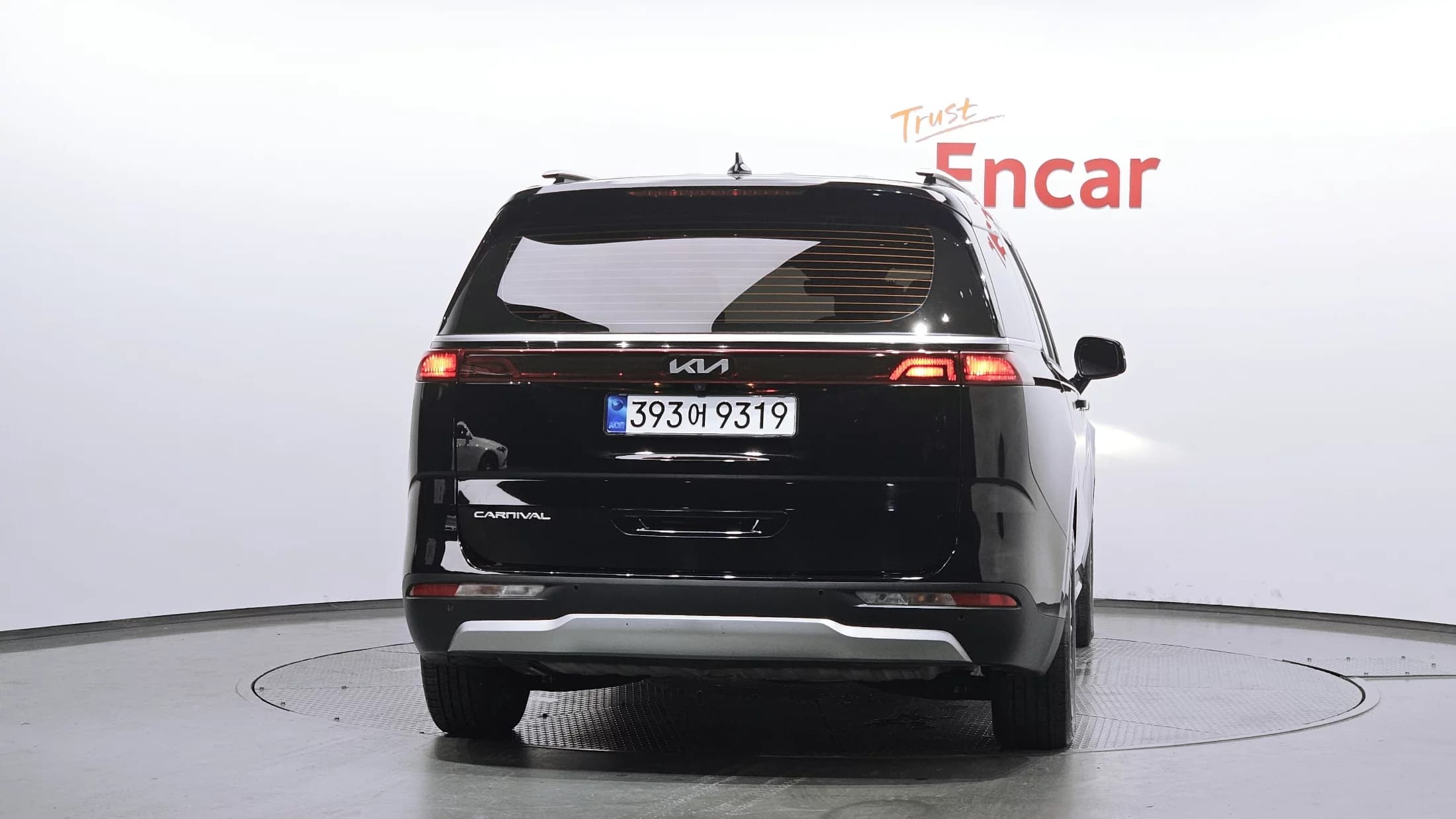 Kia Carnival 9-Seater Prestige, 2021 г. 120608 км. — фото 4
