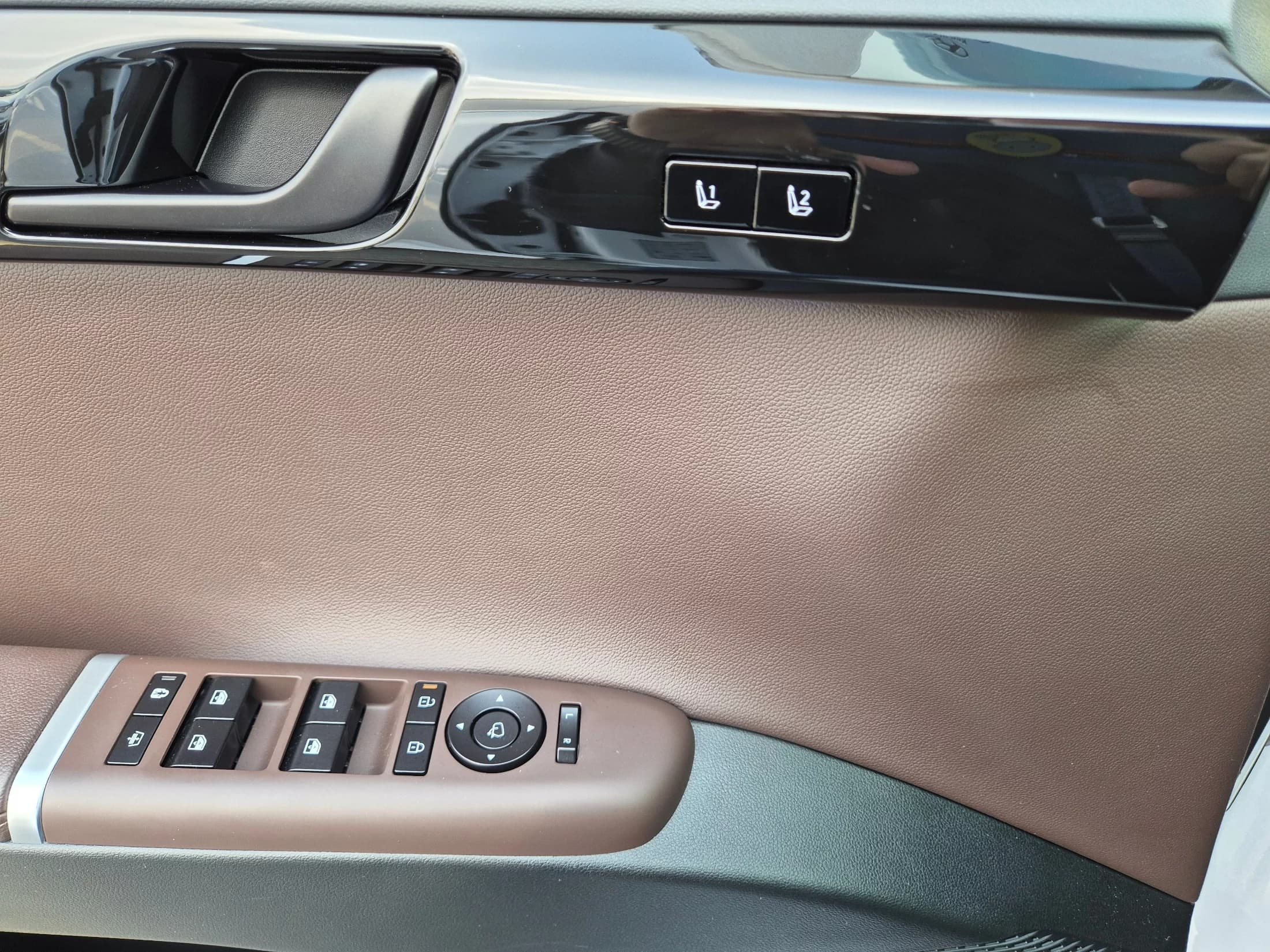 Hyundai Grandeur 2,5 Gasoline 2WD Exclusive, 2024 г. 9560 км. — фото 14