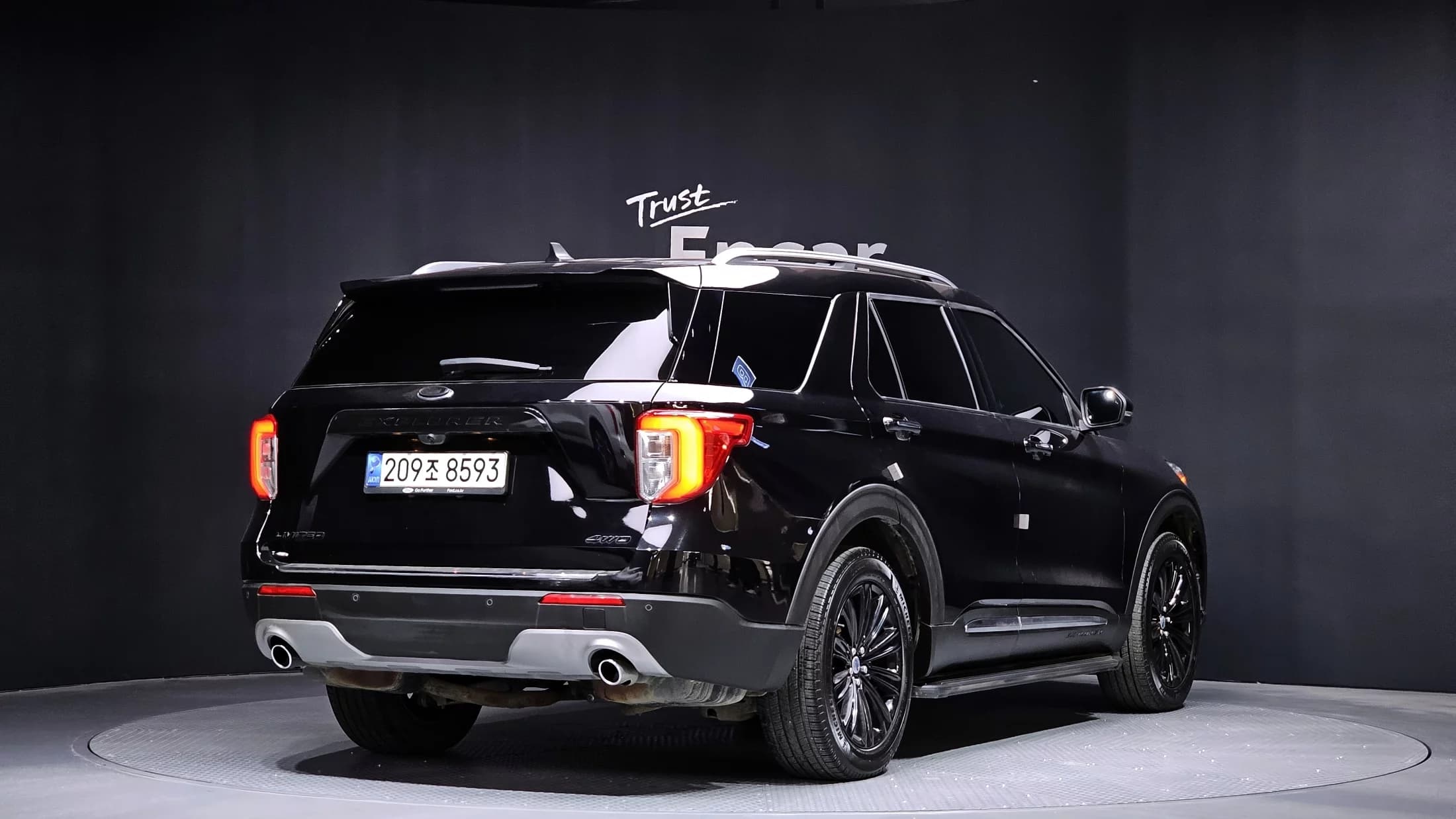 Ford EXPLORER 2.3 LimIted 4WD, 2021 г. 56739 км. — фото 2