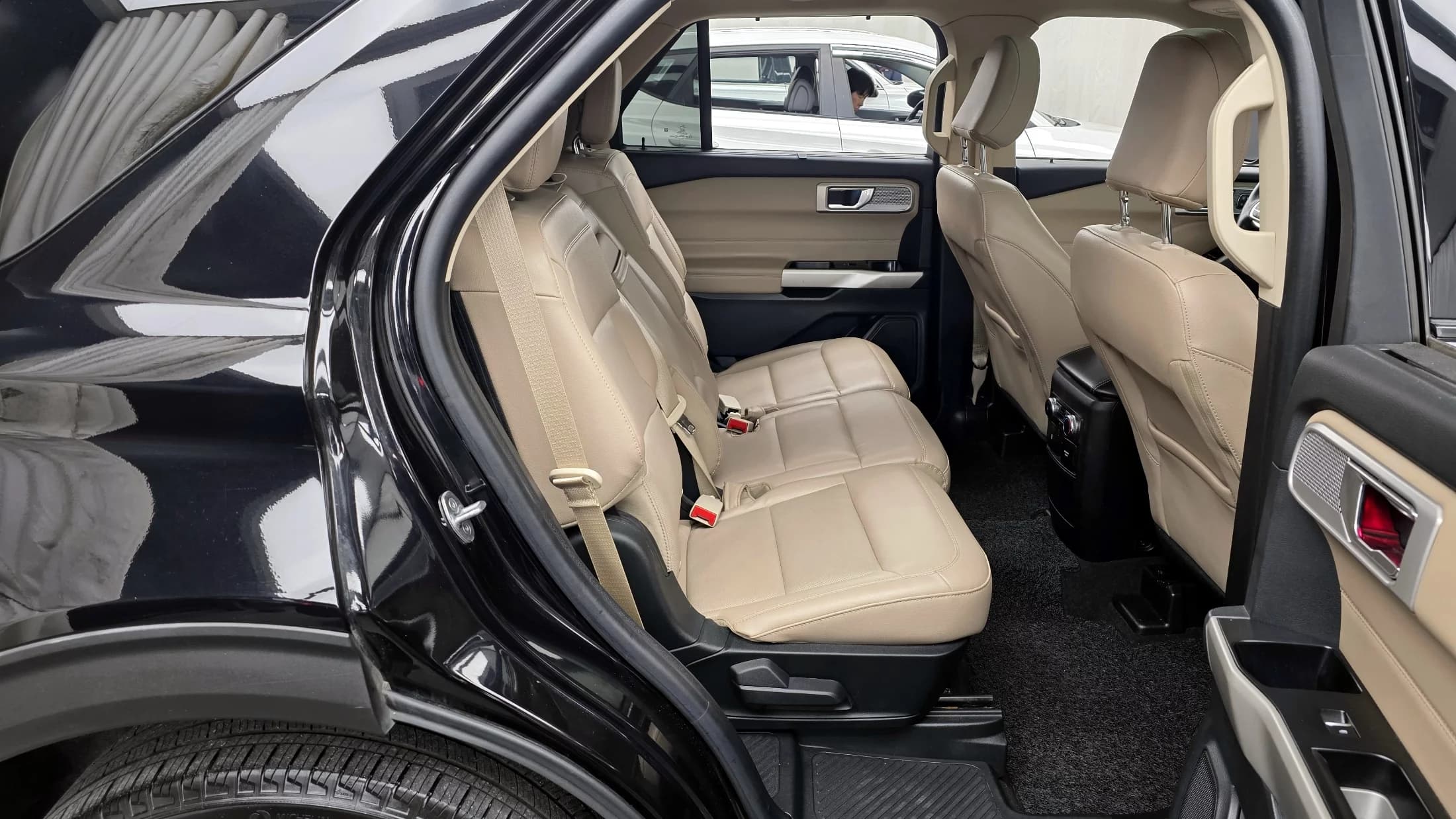 Ford EXPLORER 2.3 LimIted 4WD, 2021 г. 56739 км. — фото 12