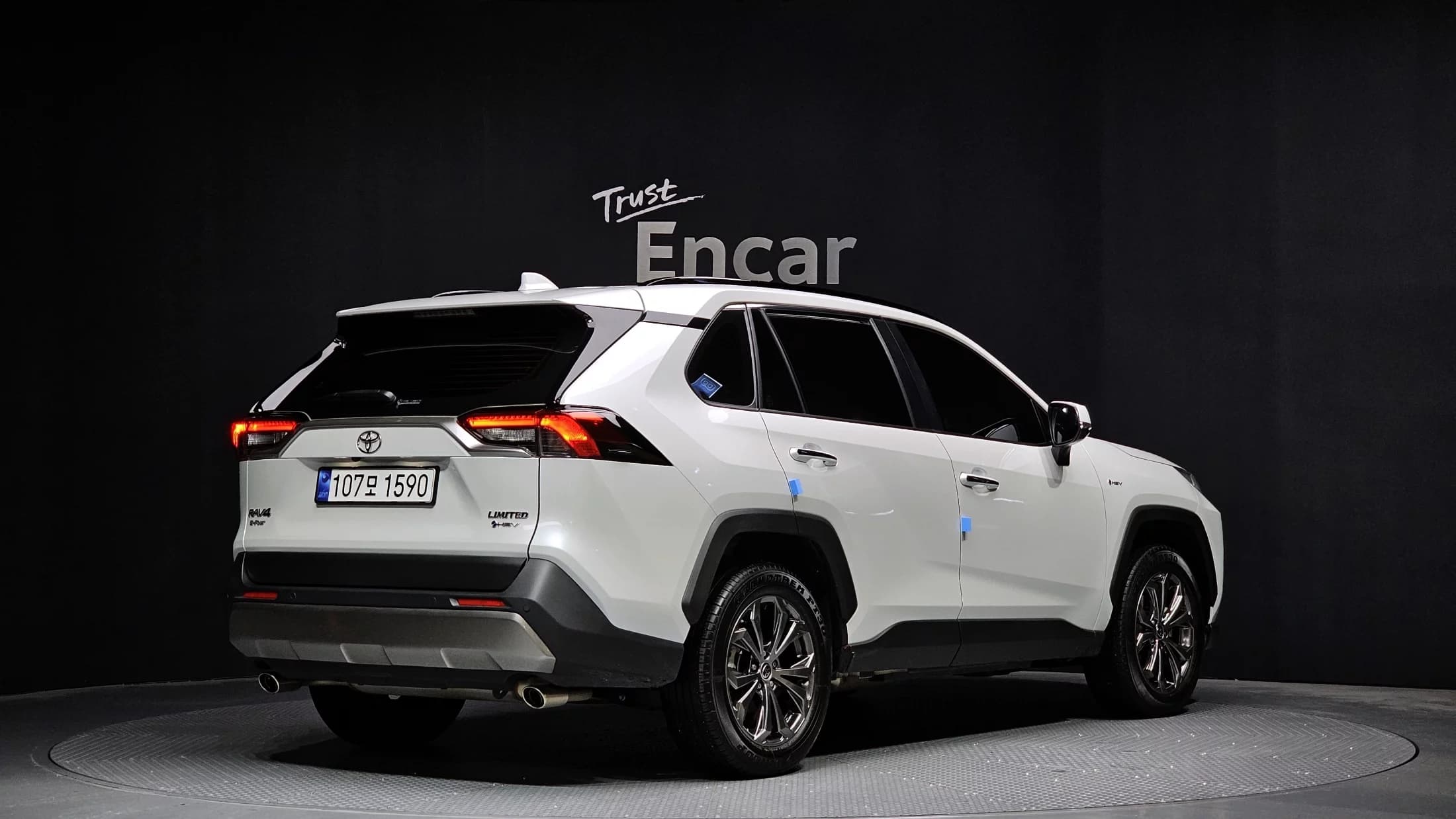 Toyota RAV4 2,5 4WD Hybrid LTD, гибрид, 2025 г. 24004 км. — фото 2