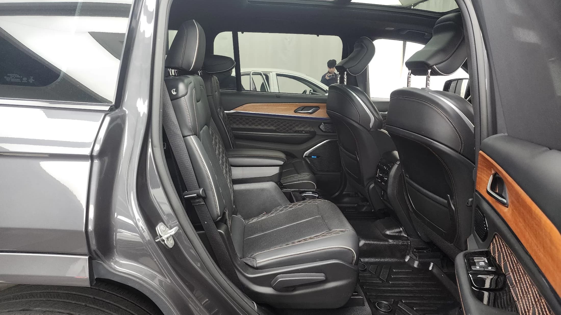 Jeep Grand Cherokee L 3.6 Summit Reserve, 2022 г. 164222 км. — фото 12