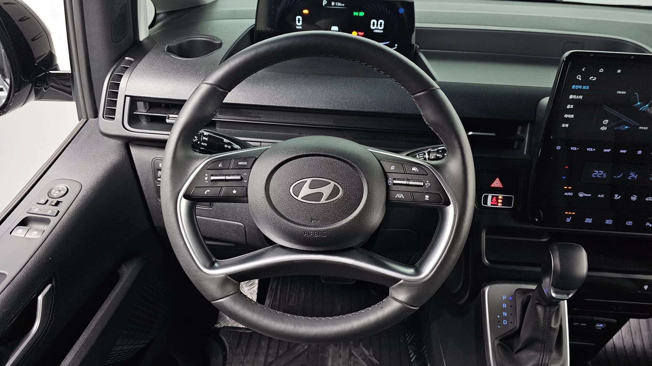 Hyundai Staria Cargo 5-Seater Modern, 2025 г. 13889 км. — фото 15
