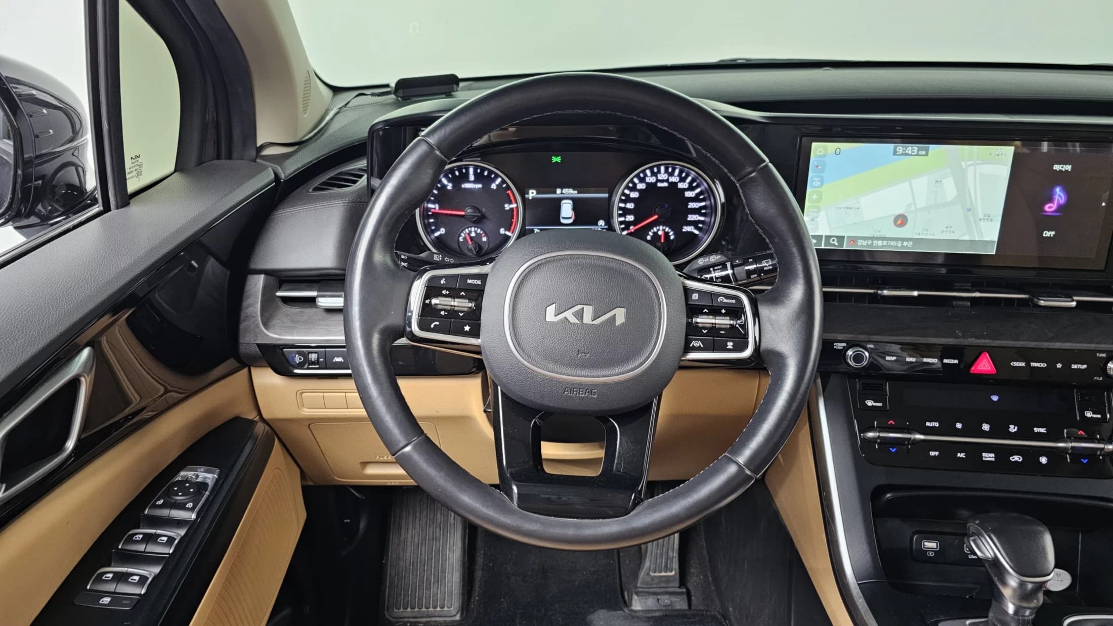 Kia Carnival 9-Seater Prestige, 2022 г. 62946 км. — фото 13