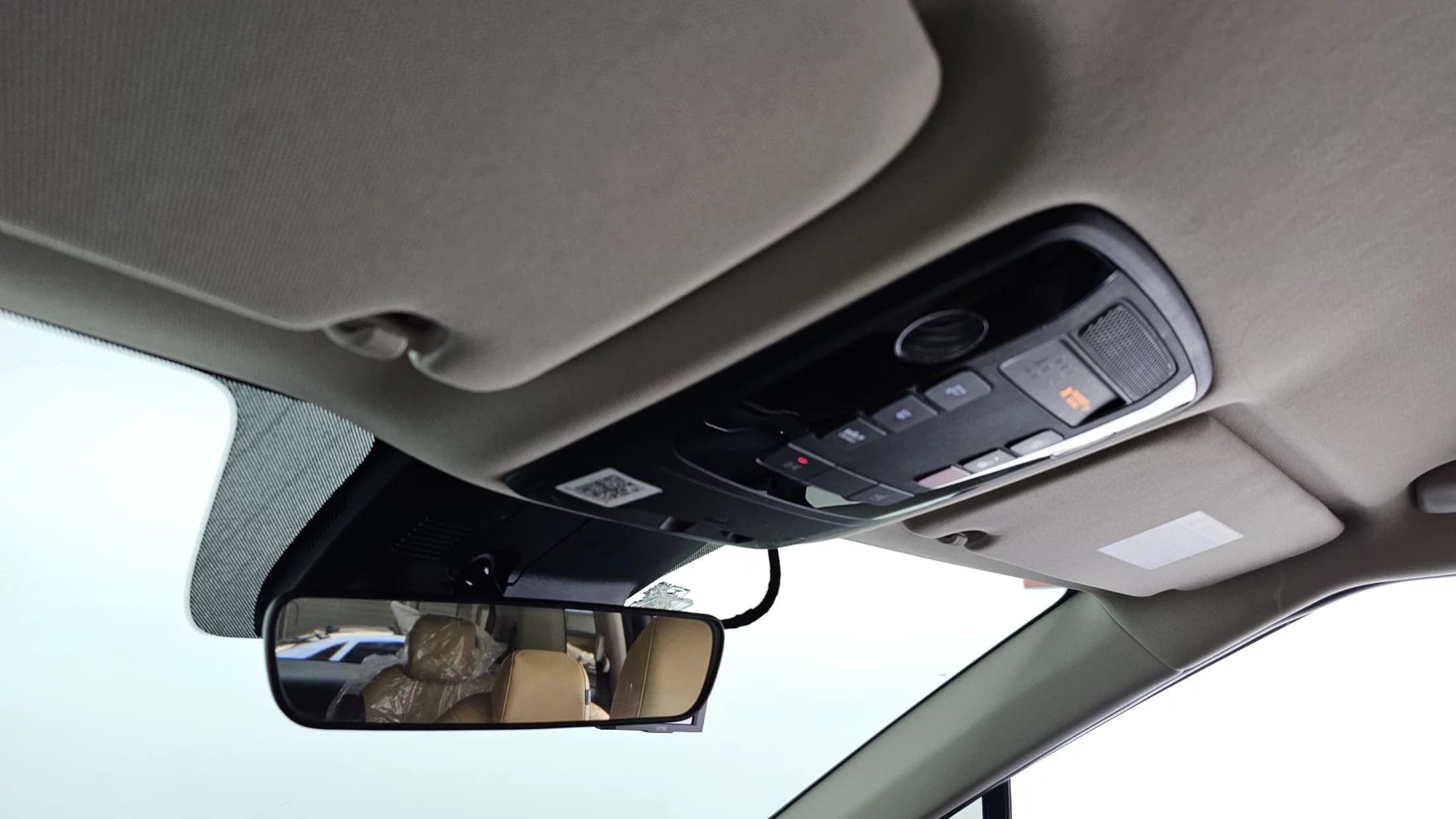 Kia Carnival 9-Seater Prestige, 2022 г. 62946 км. — фото 19