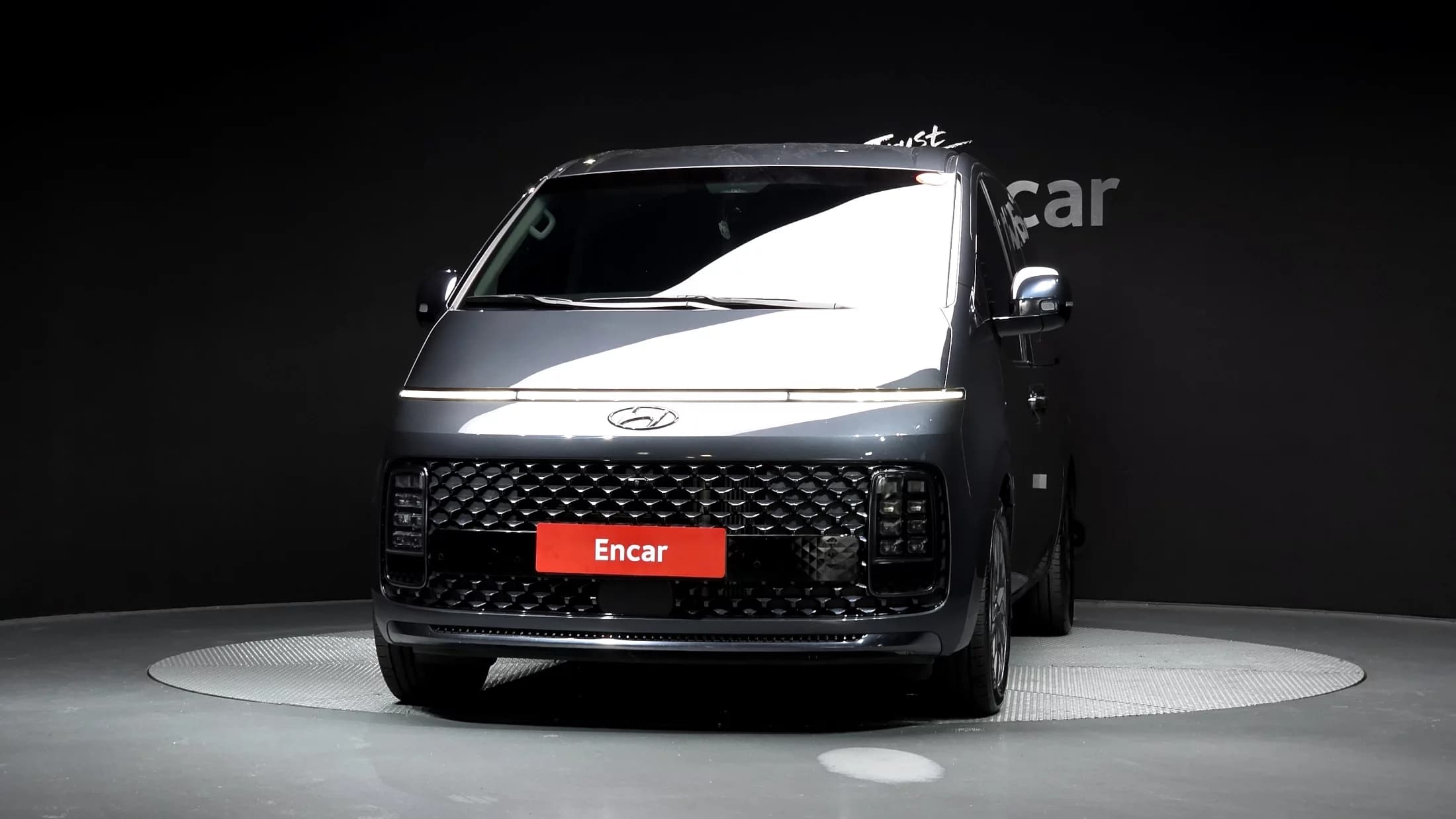 Hyundai Staria Lounge 9-Seater Inspiration, 2023 г. 62546 км. — фото 3