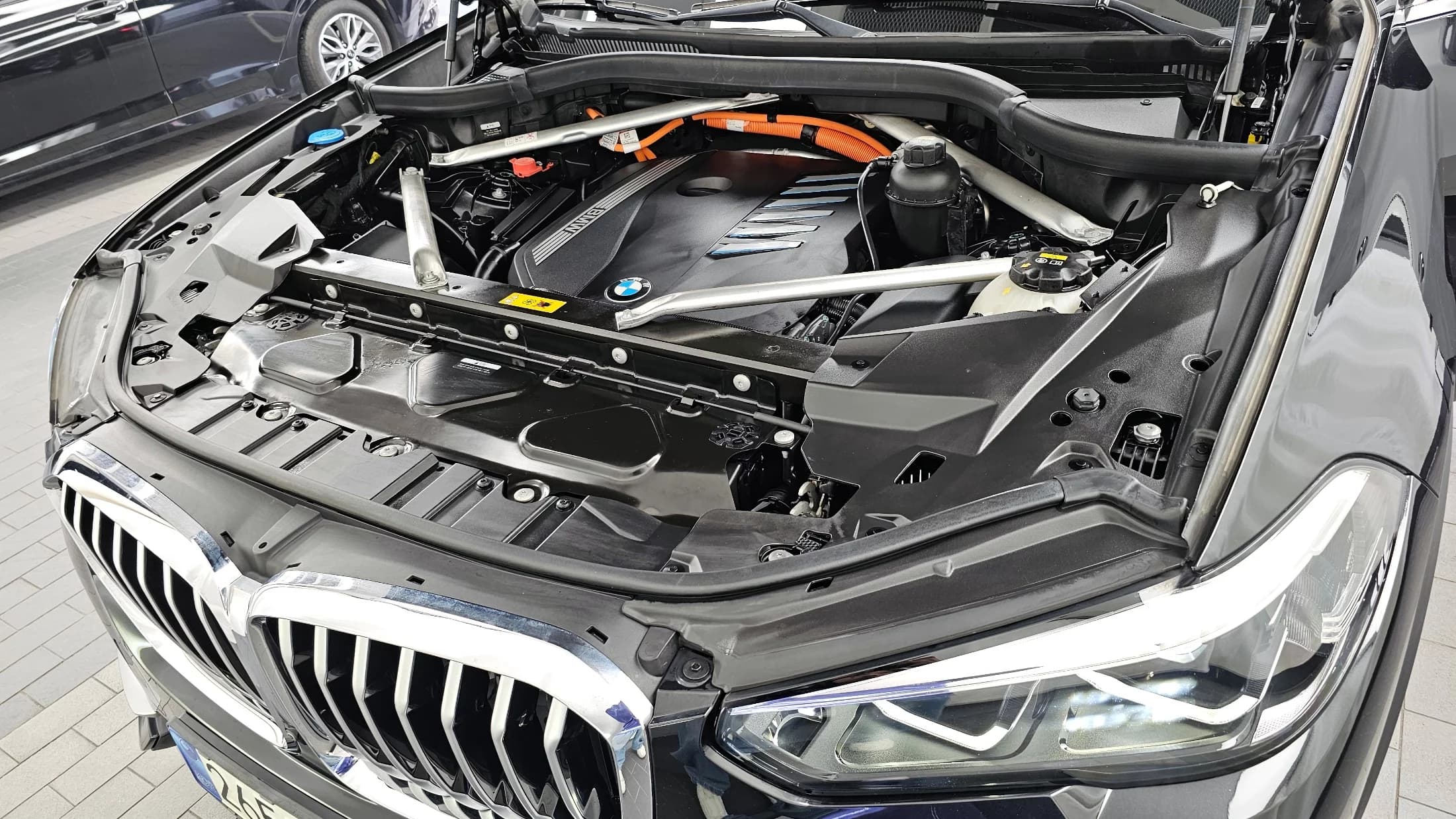 BMW X5 xDrive 45e xLine, гибрид, 2021 г. 54531 км. — фото 6