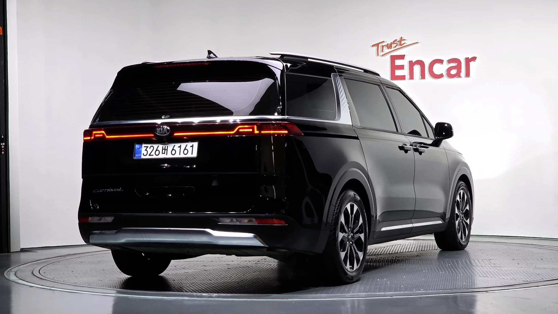 Kia Carnival Gasoline 9-Seater Signature, 2021 г. 66048 км. — фото 2