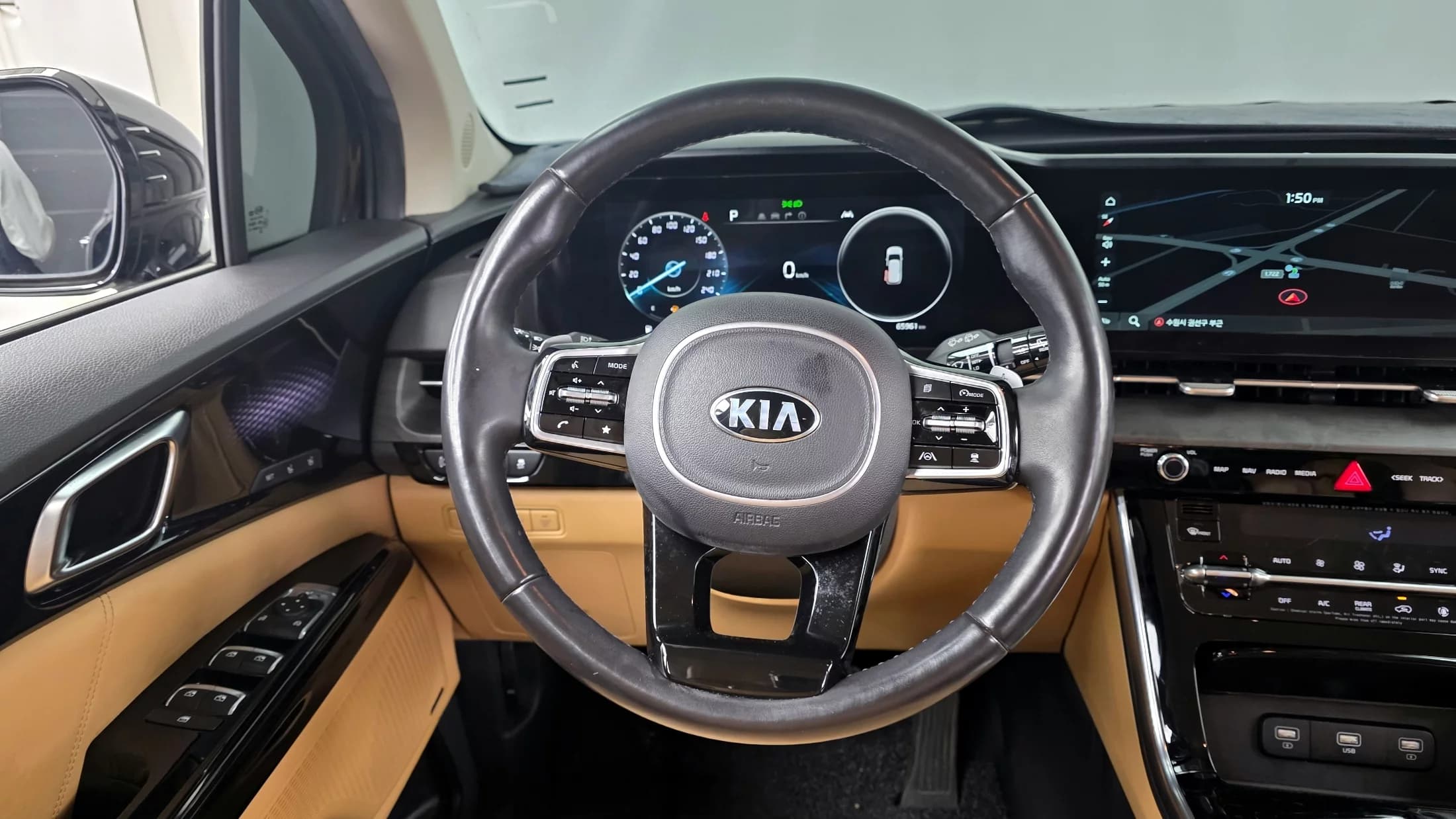 Kia Carnival Gasoline 9-Seater Signature, 2021 г. 66048 км. — фото 13