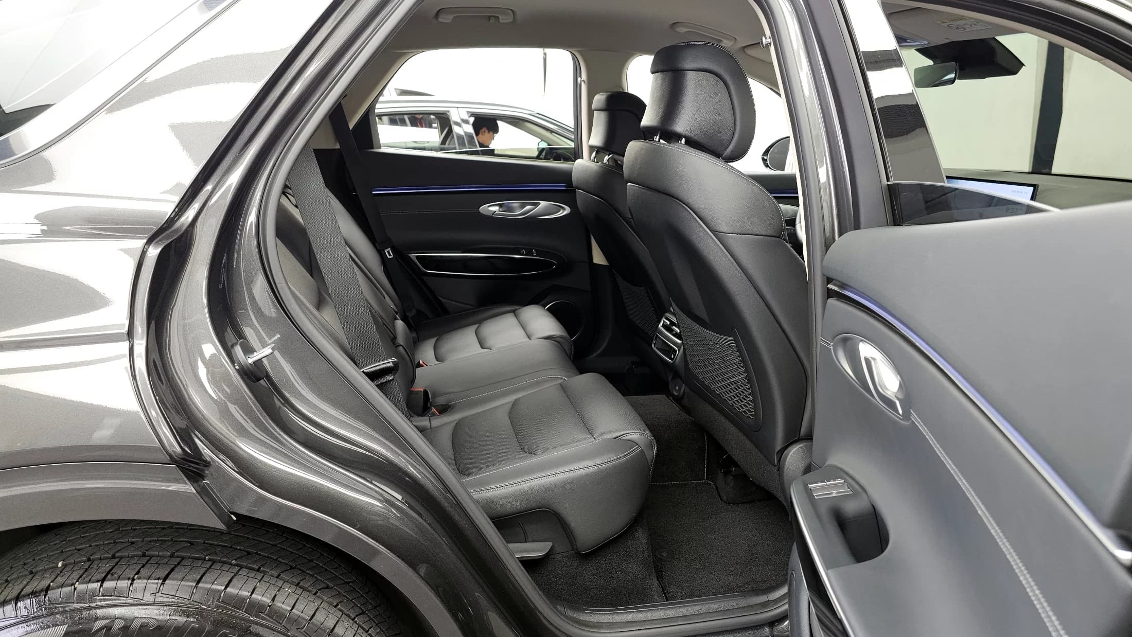 Genesis GV70 2.5T Gasoline AWD, 2024 г. 11982 км. — фото 12