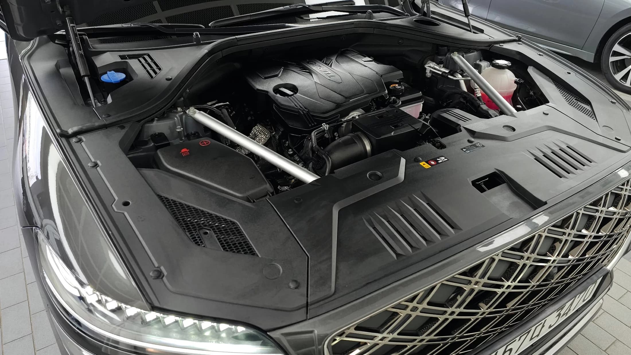 Genesis GV70 2.5T Gasoline AWD, 2024 г. 11982 км. — фото 6