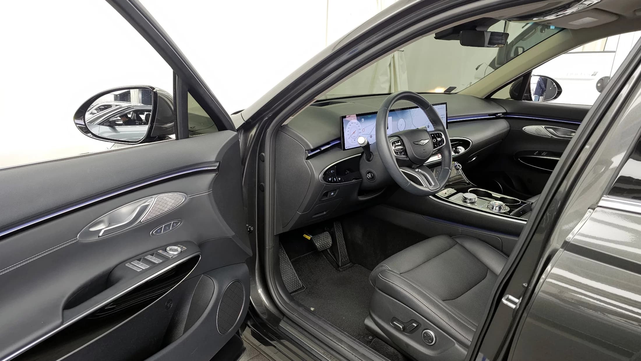 Genesis GV70 2.5T Gasoline AWD, 2024 г. 11982 км. — фото 10
