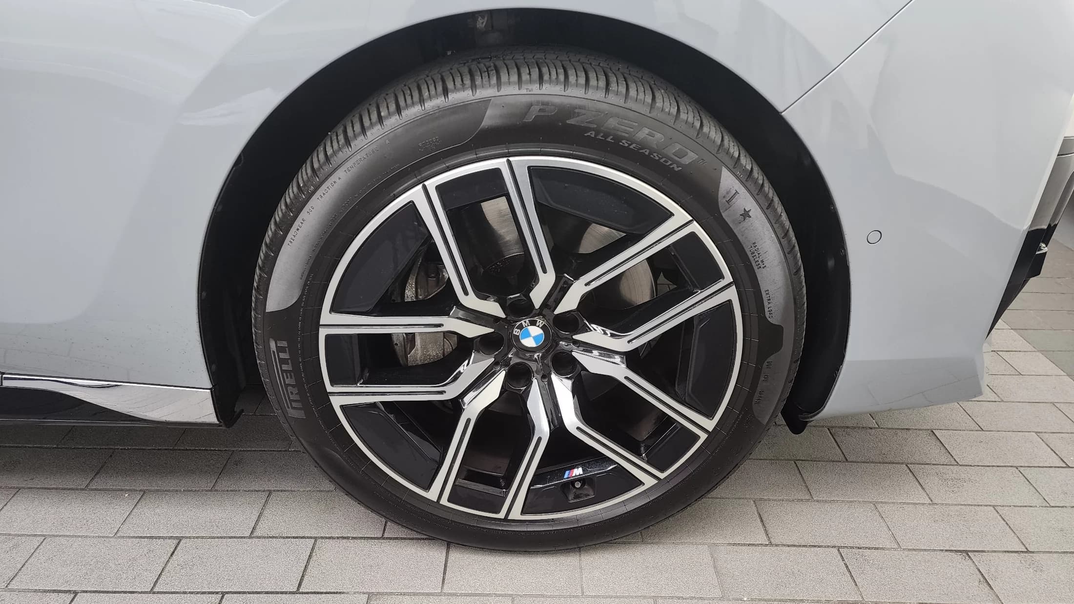 BMW 7-Series 740i sDrive M Sport, 2023 г. 32408 км. — фото 5