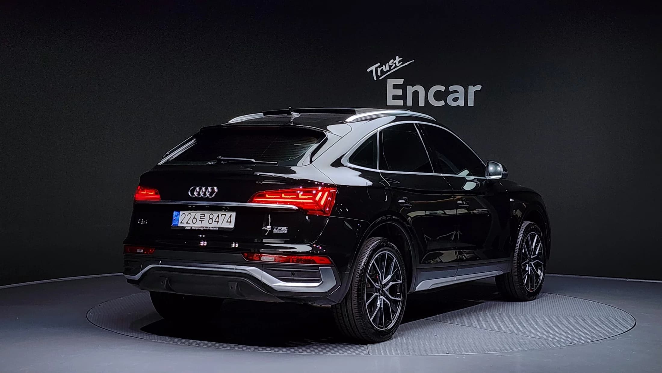 Audi Q5 45 TFSI Quattro Premium Sportback, 2023 г. 24767 км. — фото 2