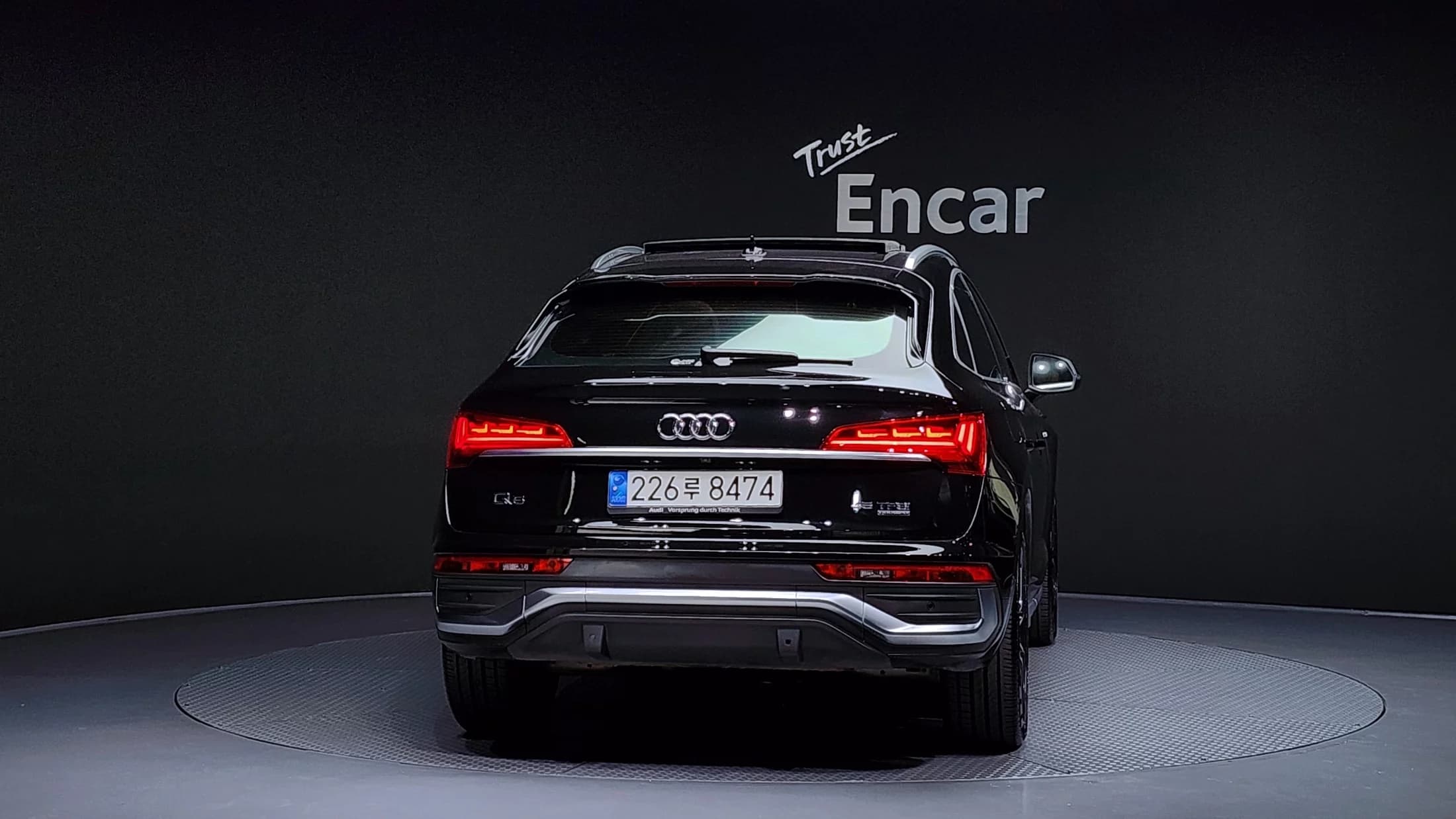Audi Q5 45 TFSI Quattro Premium Sportback, 2023 г. 24767 км. — фото 4