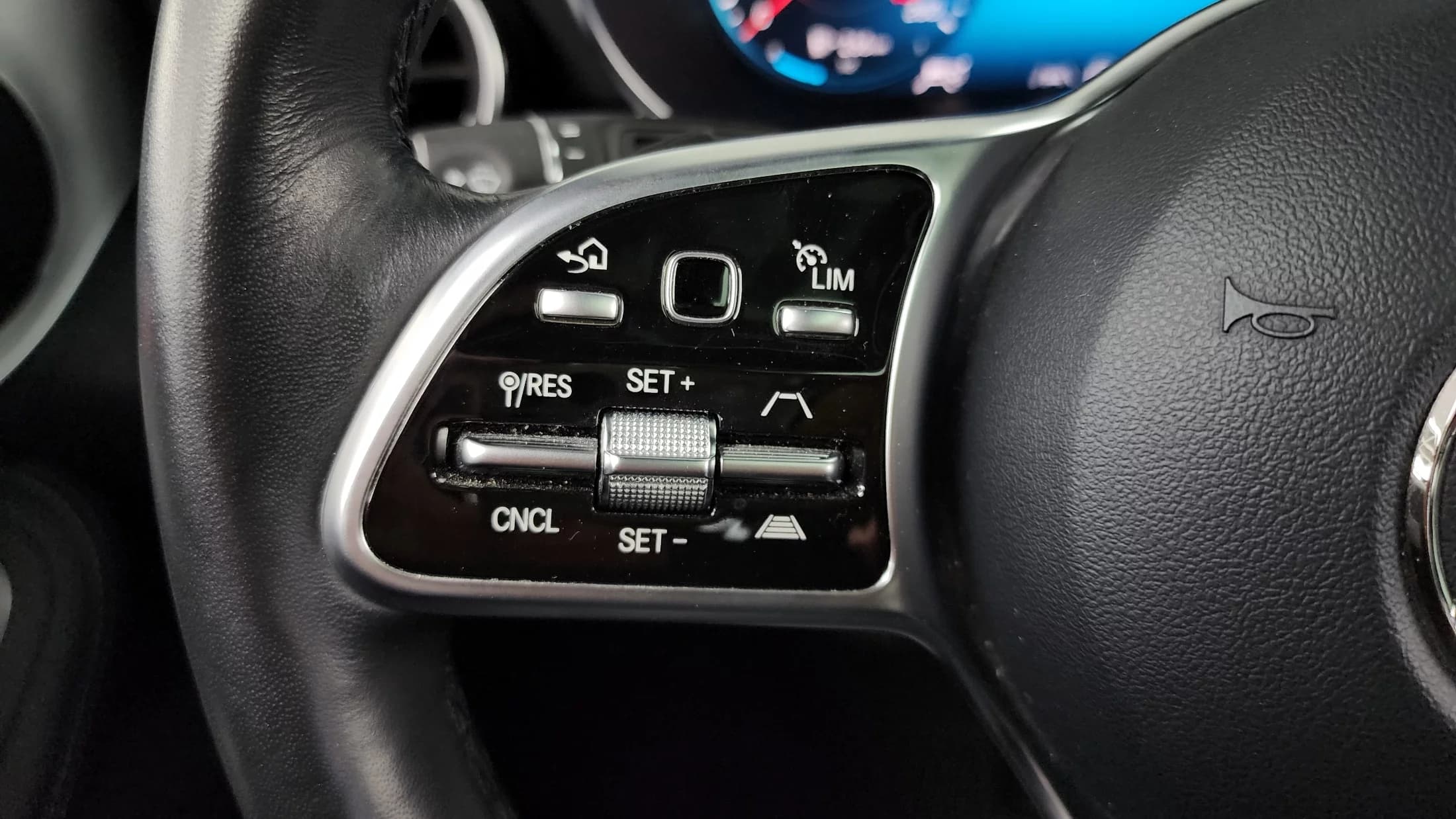 Mercedes-Benz GLC-Class GLC220 d 4MATIC, 2021 г. 37238 км. — фото 17