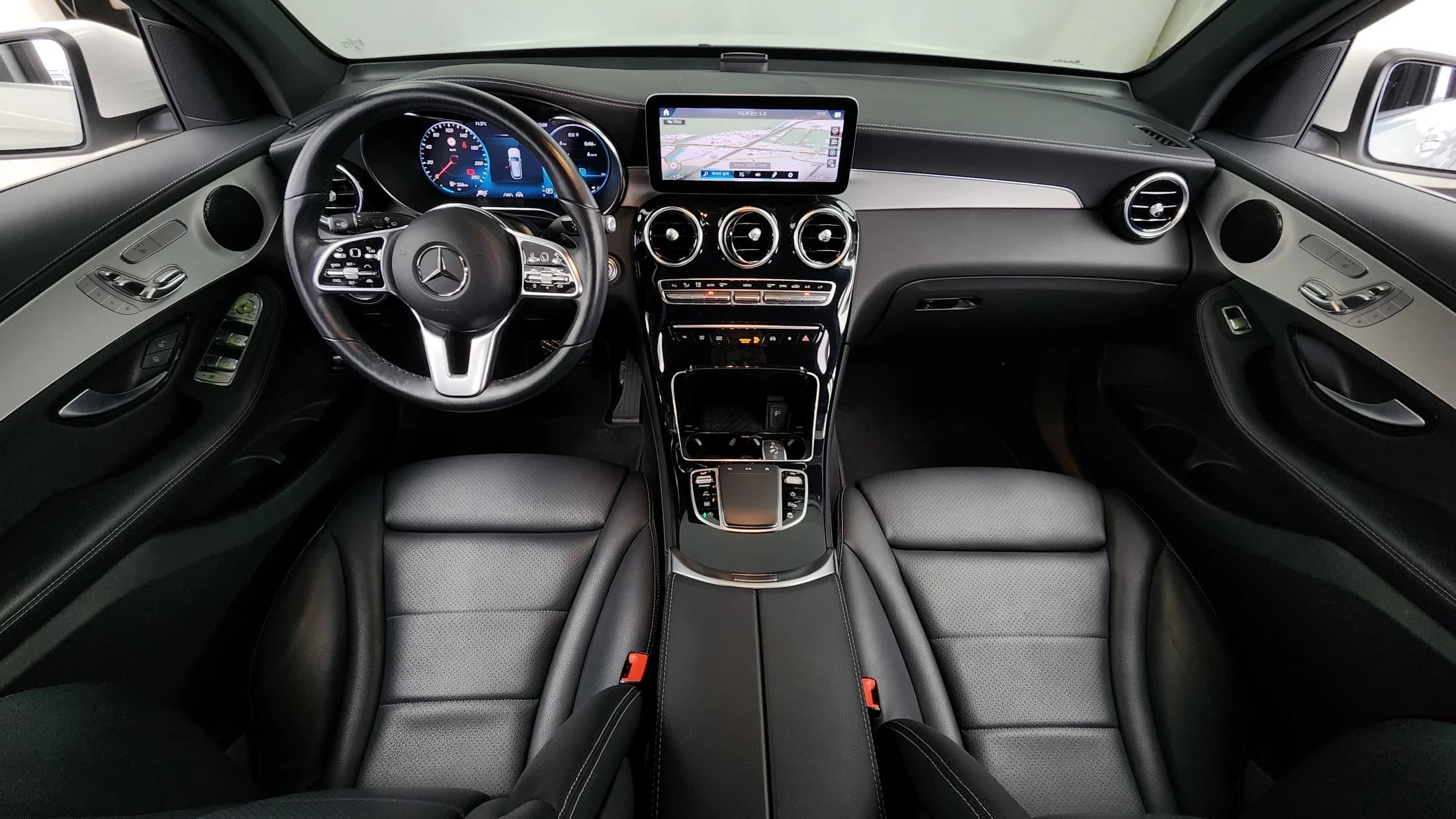 Mercedes-Benz GLC-Class GLC220 d 4MATIC, 2021 г. 37238 км. — фото 7