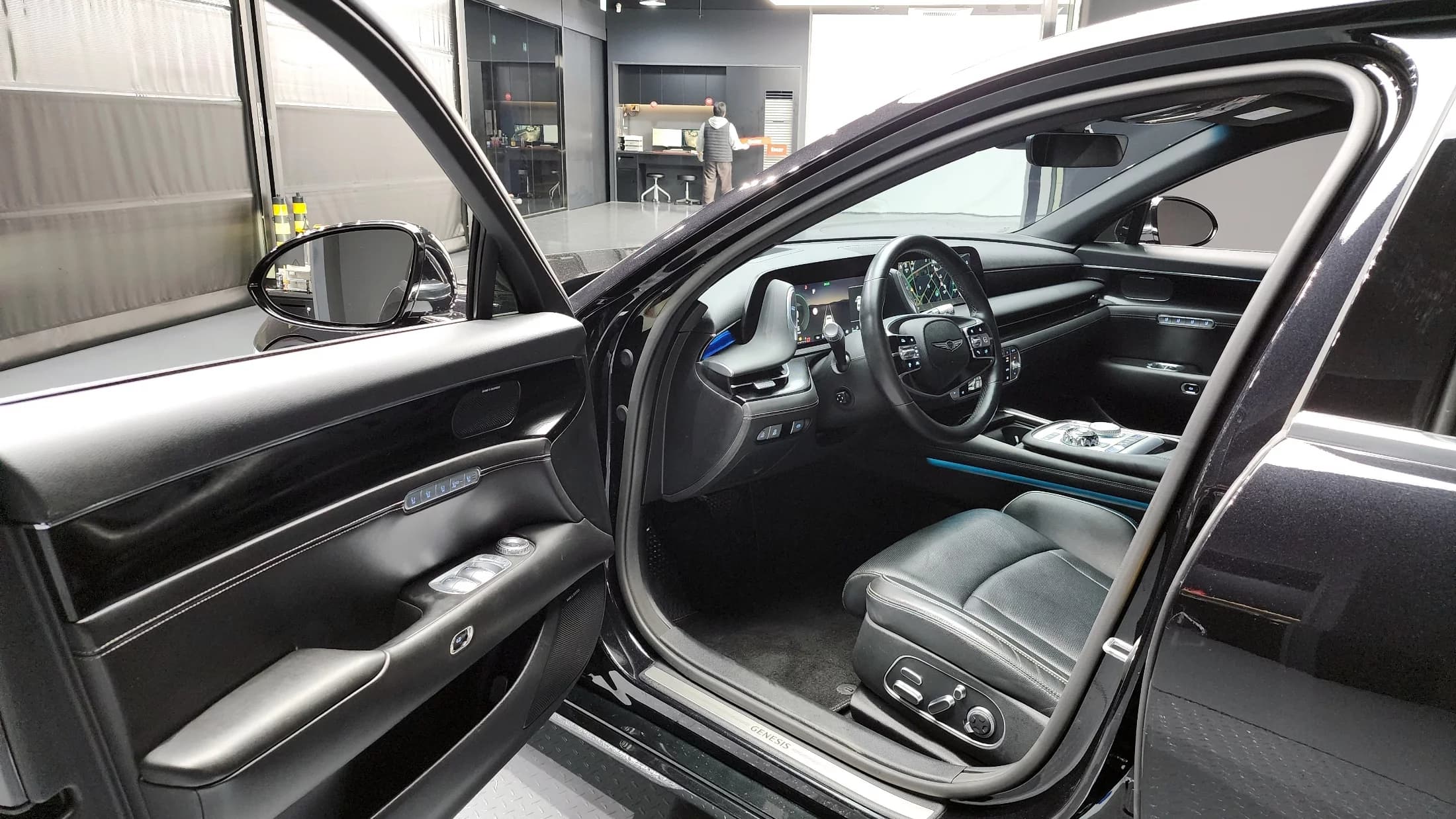 Genesis G90 Gasoline 3.5 Turbo AWD, 2022 г. 48097 км. — фото 10