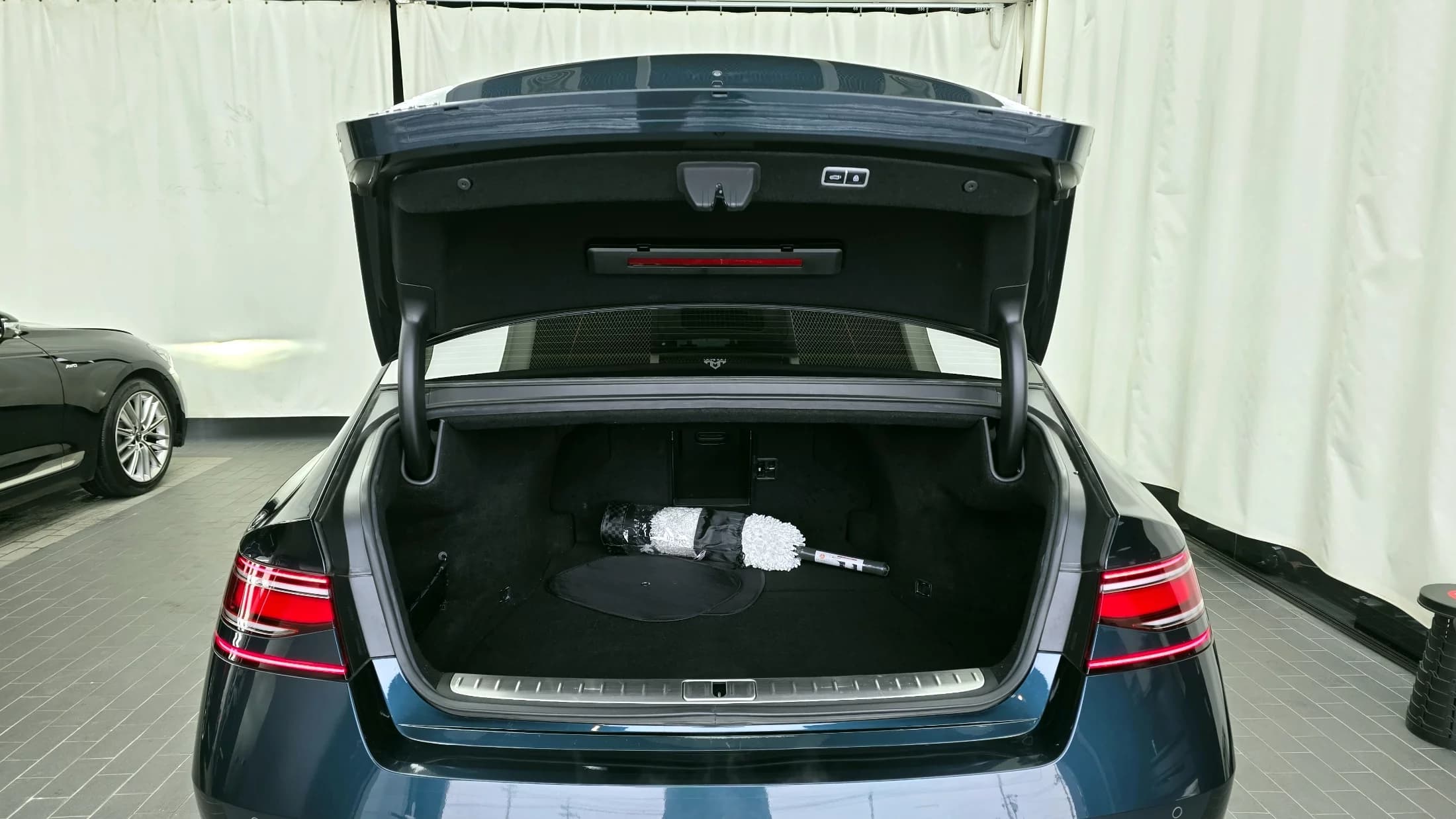 Genesis G90 Gasoline 3.5 Turbo AWD, 2022 г. 45895 км. — фото 20