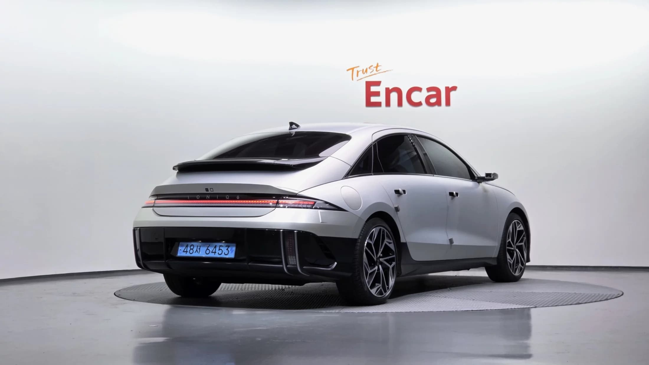 Hyundai Ioniq 6 Long Range Prestige, электромобиль, 2023 г. 24140 км. — фото 2