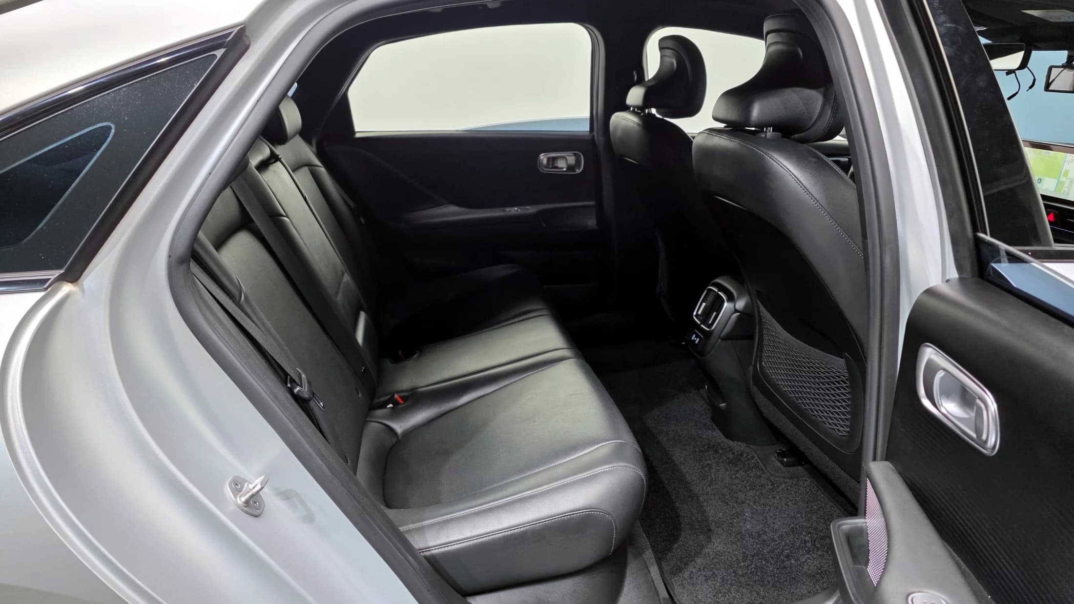 Hyundai Ioniq 6 Long Range Prestige, электромобиль, 2023 г. 24140 км. — фото 12