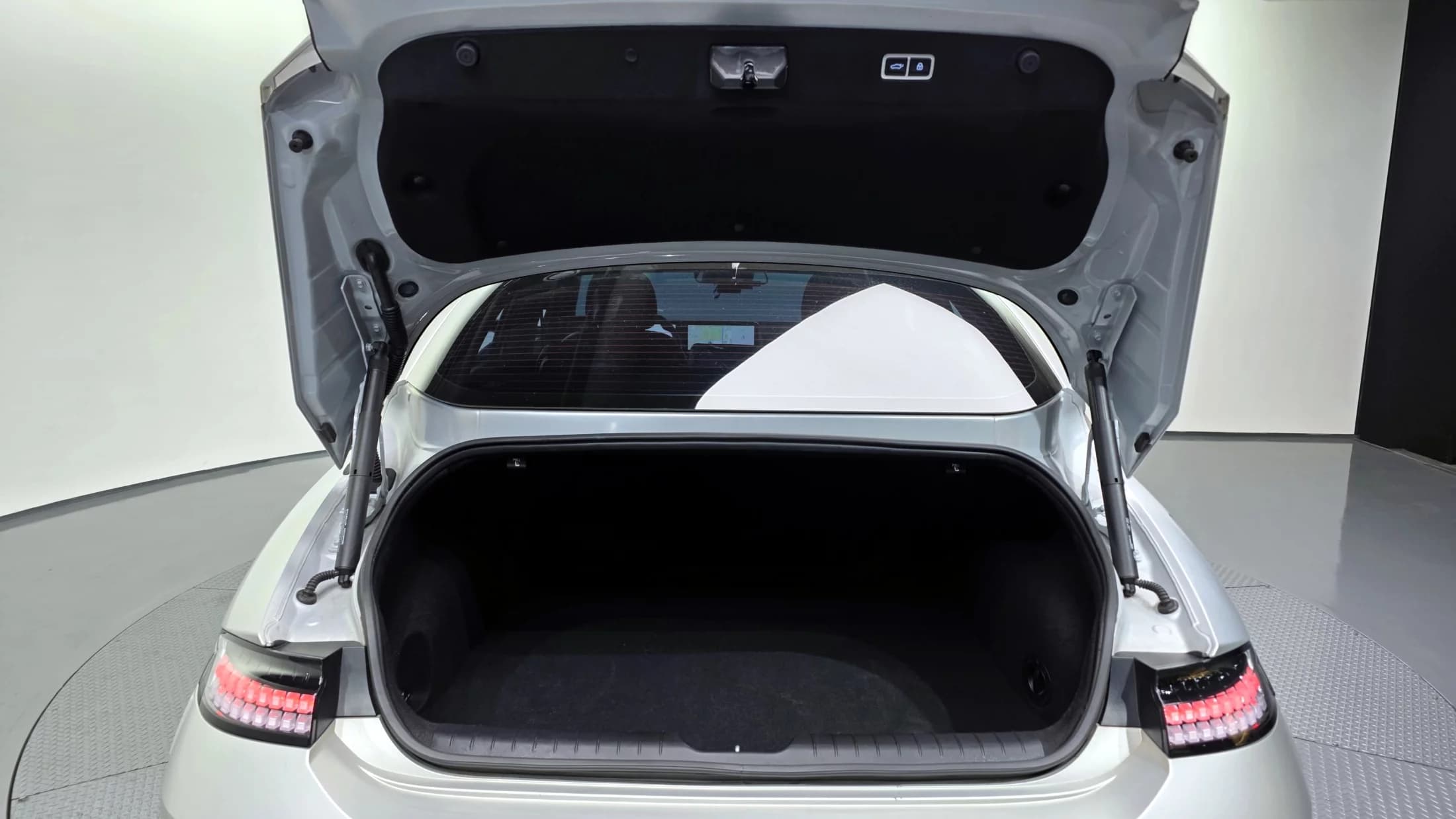 Hyundai Ioniq 6 Long Range Prestige, электромобиль, 2023 г. 24140 км. — фото 20